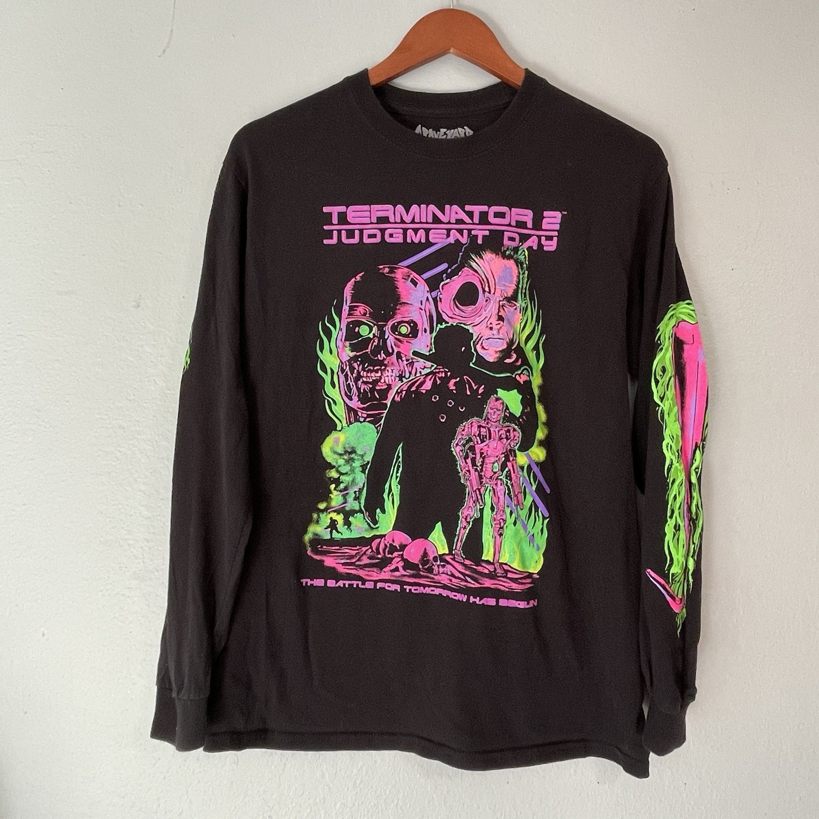 Graveyard Goods Long Sleeve Shirt Mens Medium Terminator 2