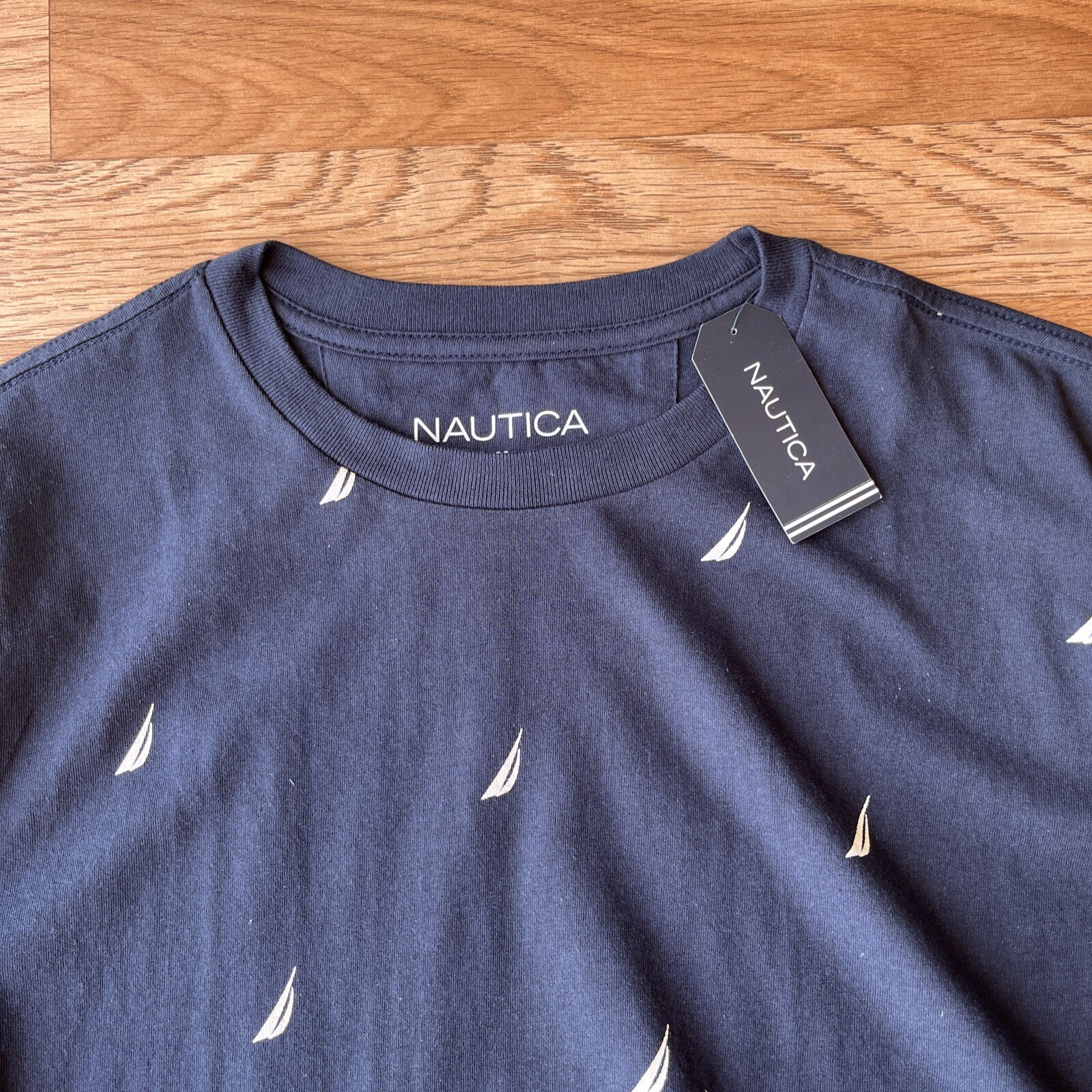 Nautica Men’s T-Shirt Size Large Navy Blue All Over Logo Print Crew Neck NEW