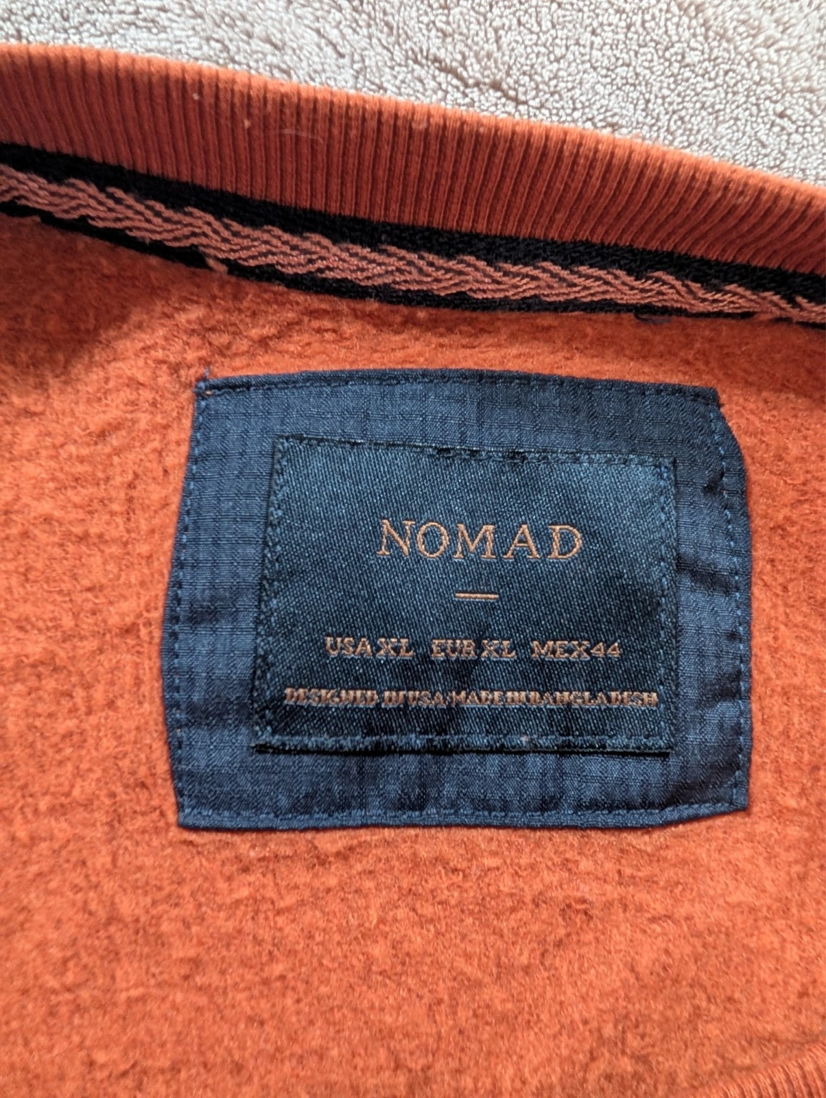 Nomad Mens XL Crewneck Sweatshirt Rust Orange Flap Chest Pocket