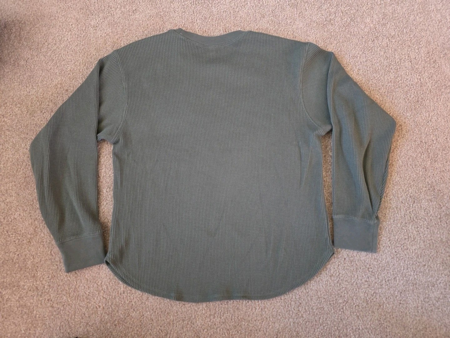 Uniqlo Gray Waffle-Knit Thermal shirt Scoop Hem Size M