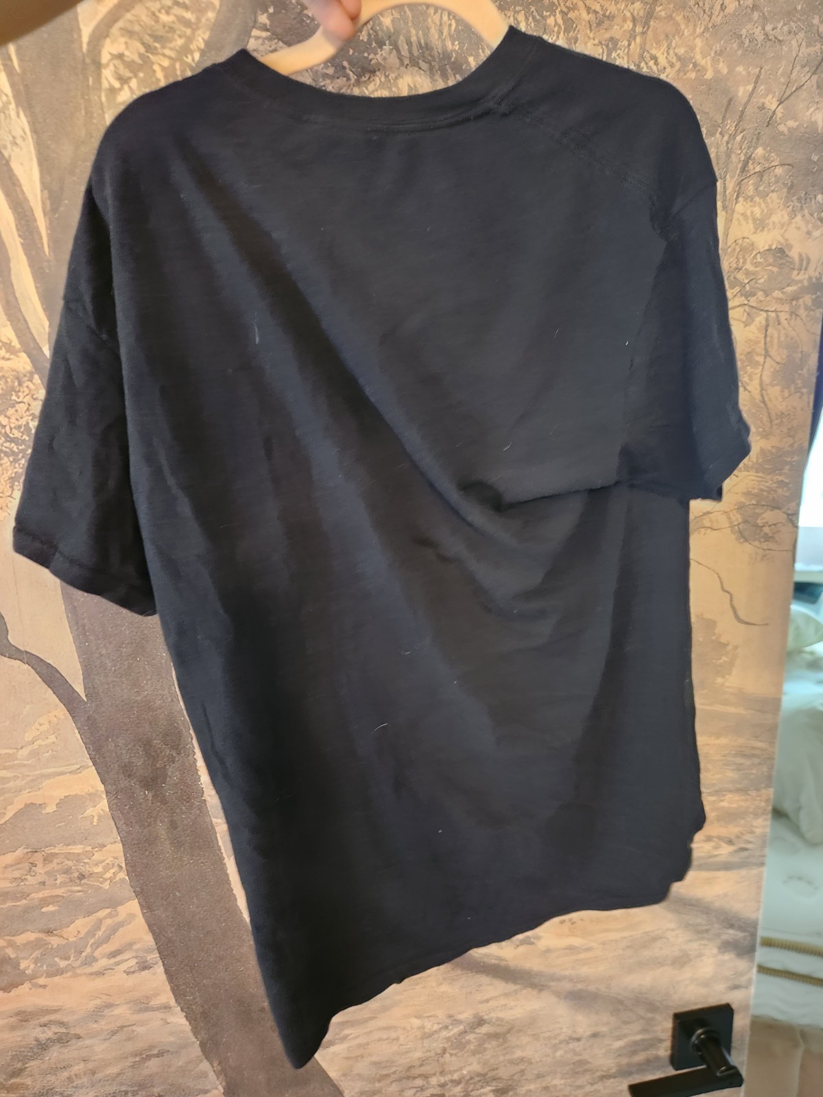 Anthony Bourdain Memorial Tribute T-Shirt Black Graphic Tee Chef Travel Food
