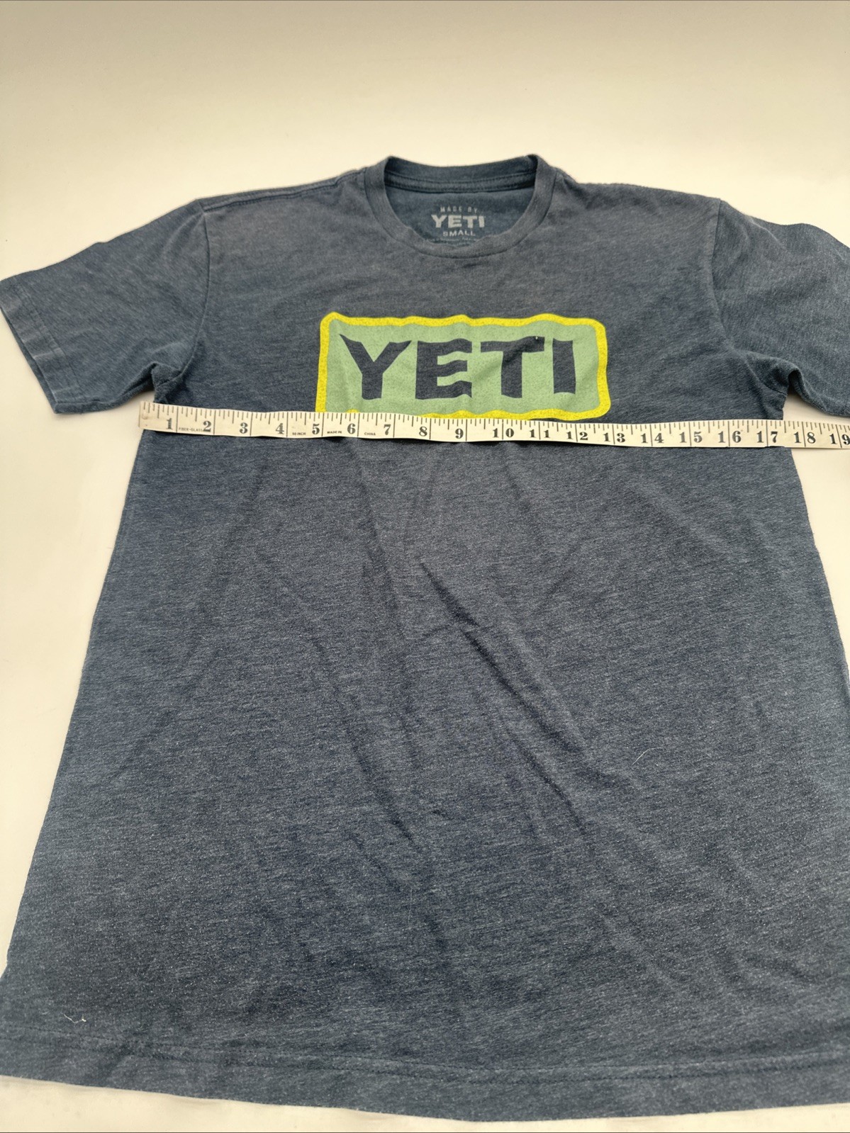 Yeti T-Shirt Men Small Graphic Print Logo Gray ..#32242
