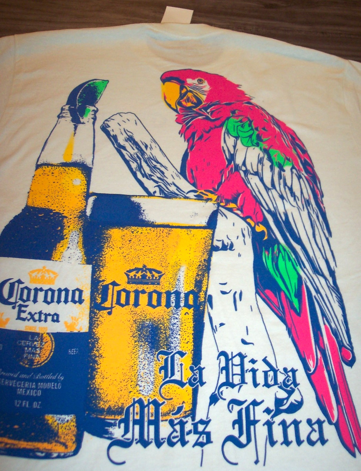 CORONA EXTRA BEER BEACH PARROT T-shirt MENS SMALL NEW w/ TAG
