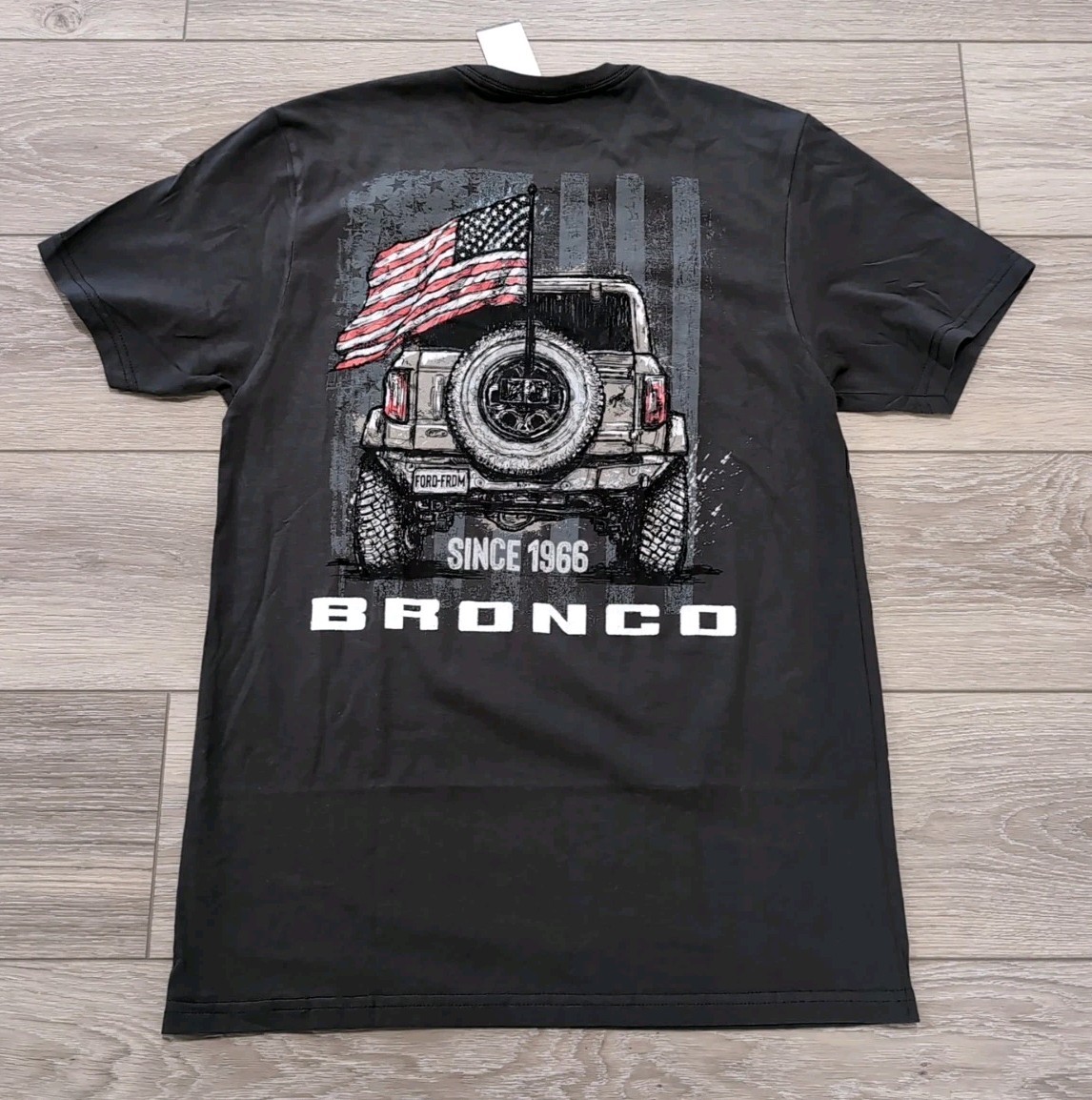 FORD BRONCO MEN’S TEE SHIRT GRAPHIC LOGO by JEDCO MEN’S SIZE MEDIUM NWT