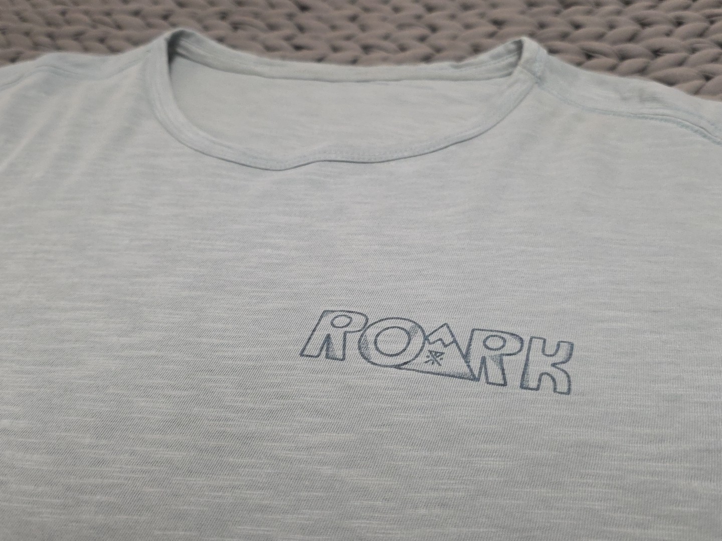 ROARK Light Heather Blue “Peace Mountain Hiker” Organic Cotton Tshirt Sz XL