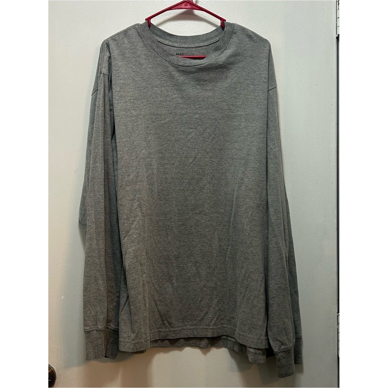 Basic Editions Men’s Long Sleeve Crewneck Tee – Heather Gray