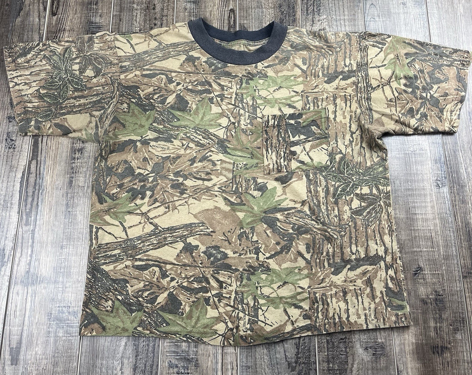 VINTAGE Realtree Shirt Mens XL Camo Pocket Made USA Outdoor Hunting 90s Y2K