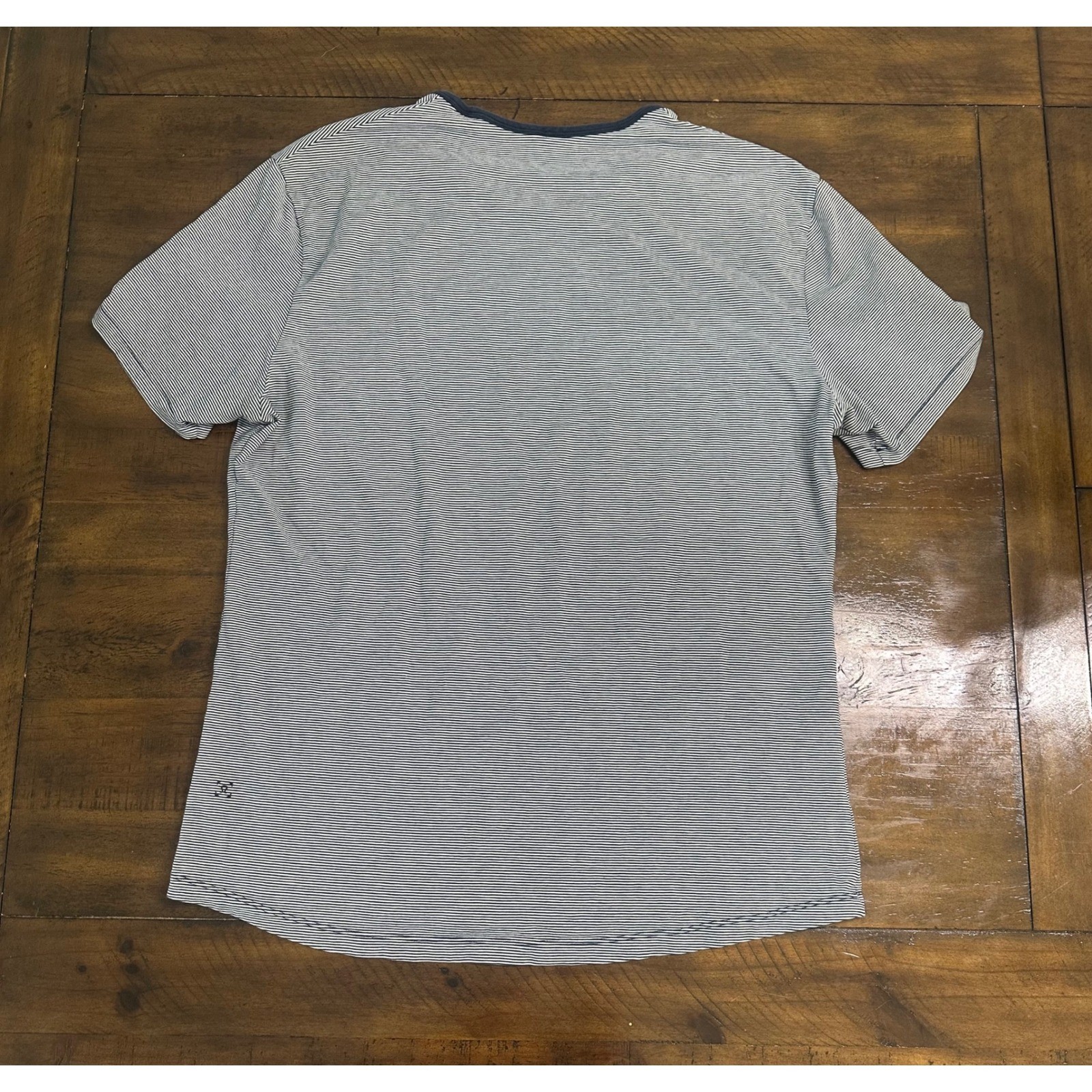 Lululemon 5 Year Basic Tee Mens XL NavyBlue White MicroStripe ShortSleeve TShirt