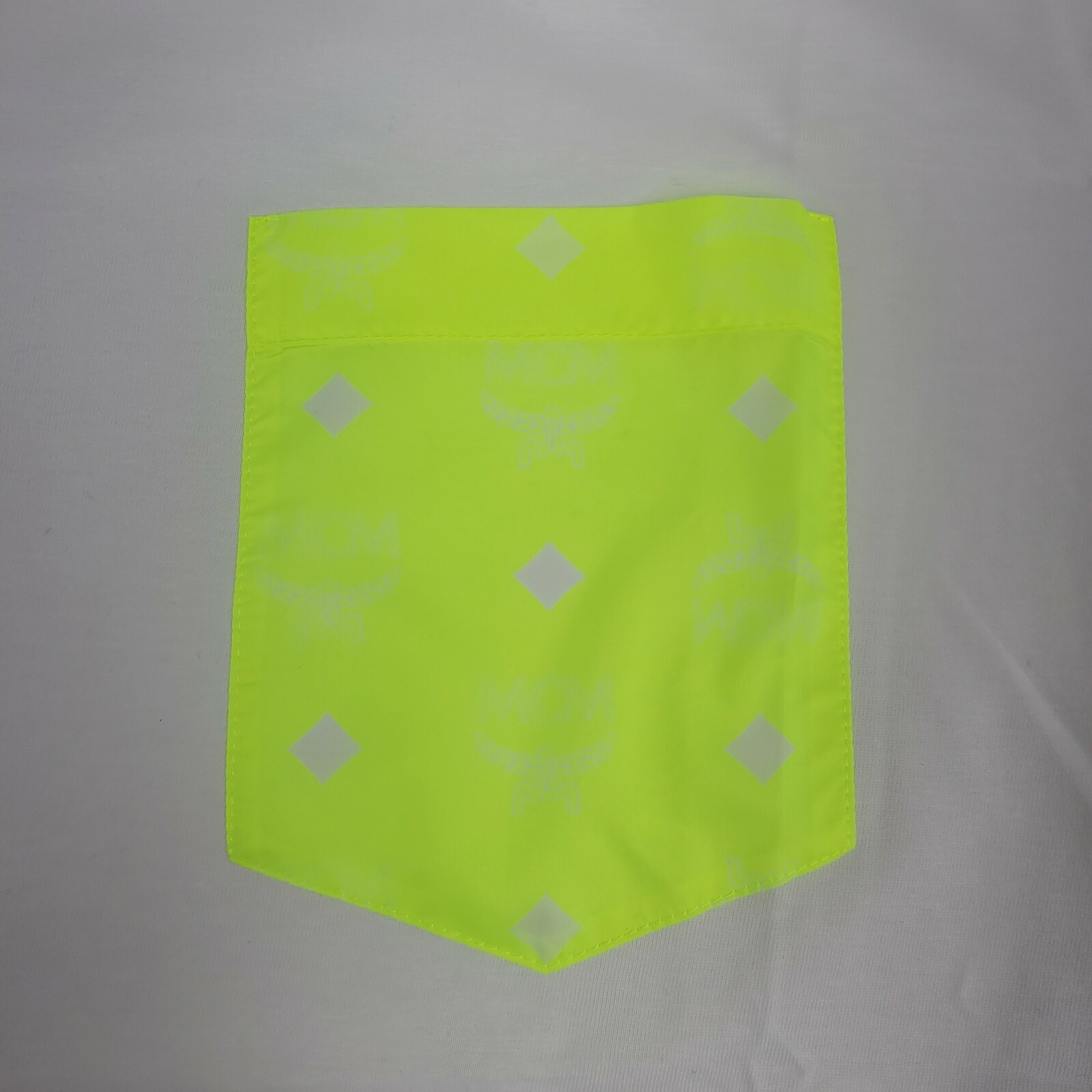 $225 MCM Men’s White Cotton Neon Yellow Nylon Pocket Flo T-Shirt MHT9ALC07WT