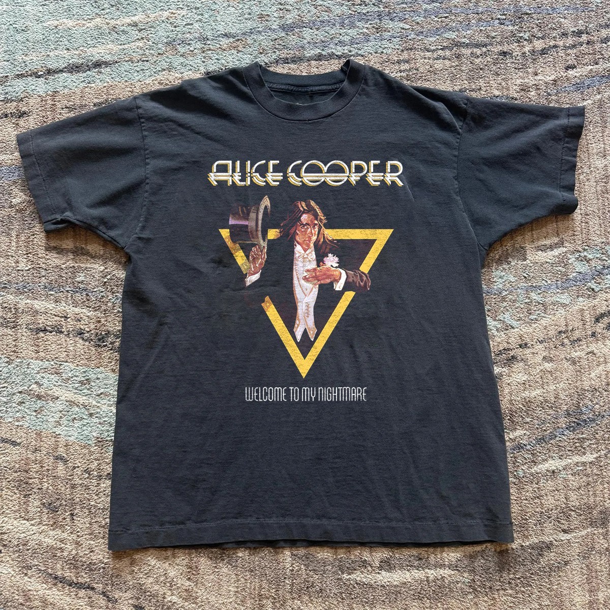 Alice Cooper – Welcome To My Nightmare Unisex Black T-shirt Size S-5XL