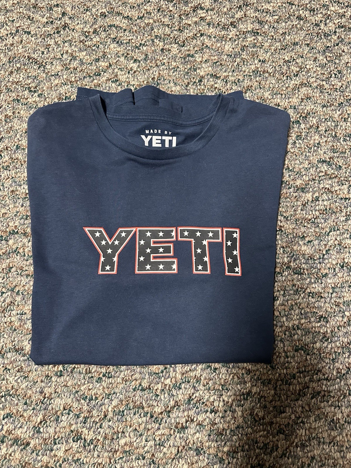 Men’s Yeti Blue American Flag T Shirt Large Light Weight Stretch