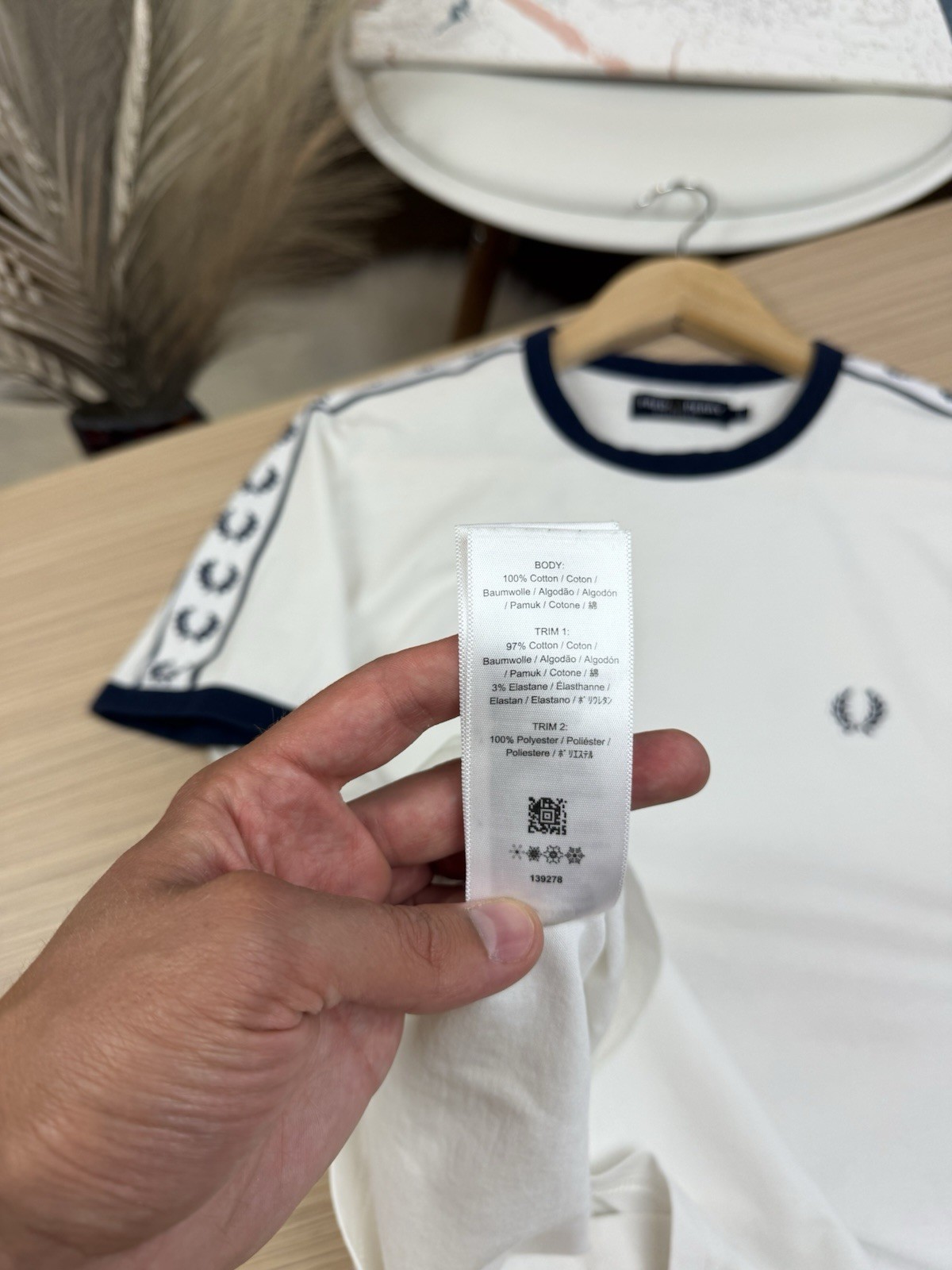 Fred Perry Taped Ringer Shirt Mens Size S White Laurel Wreath Sleeve M6347