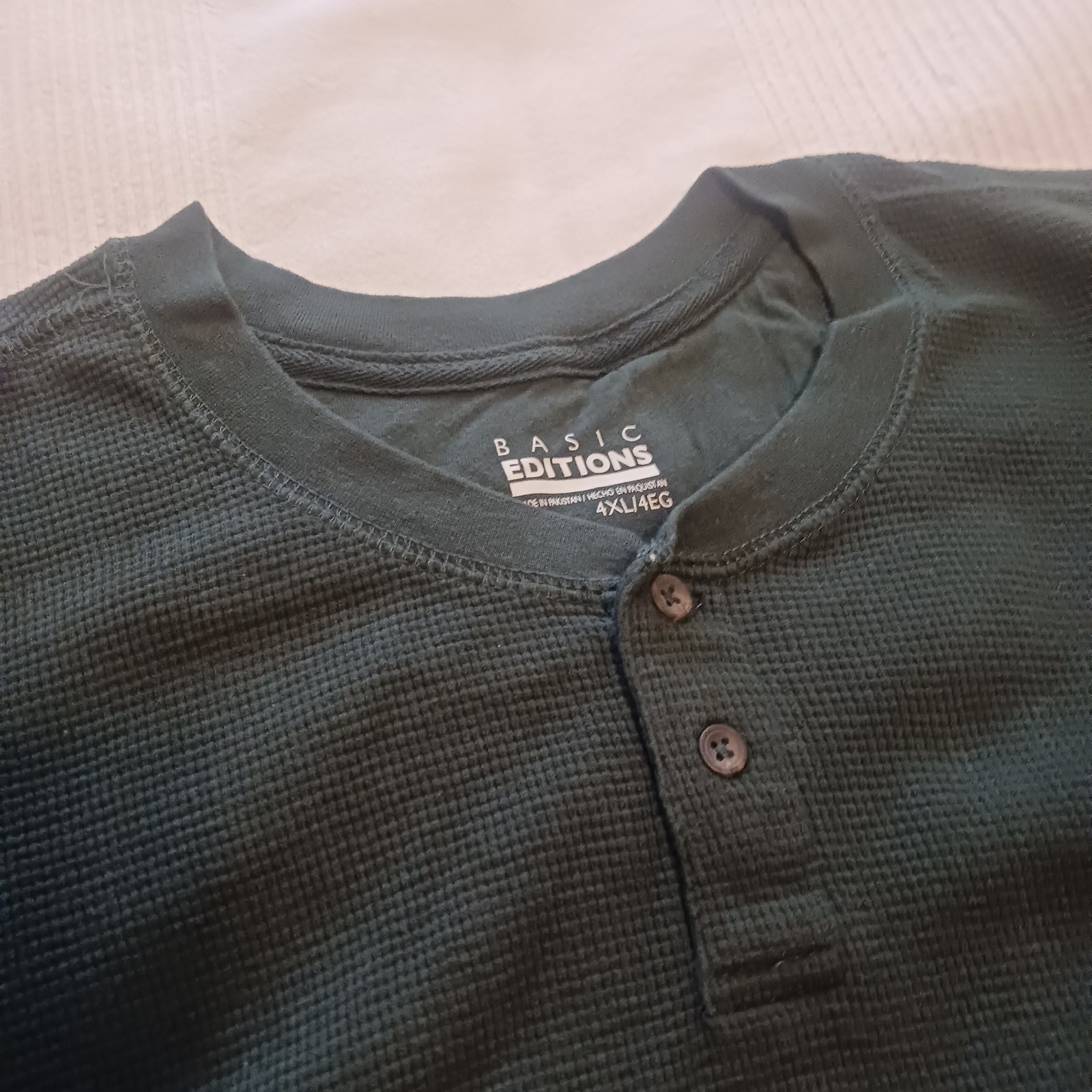 Men’s Basic Editions Dark Green Long Sleeve 2 Button Henley Pullover Shirt