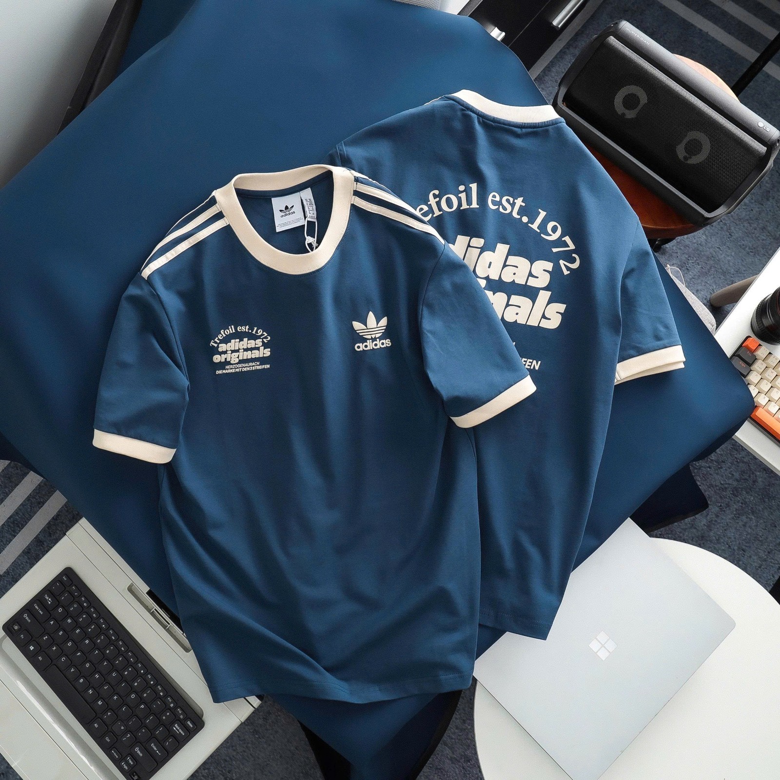 ADIDAS ORIGINALS 3-STRIPES CALIFORNIA Retro Trefoil TEE SHIRT ~ NAVY BLUE