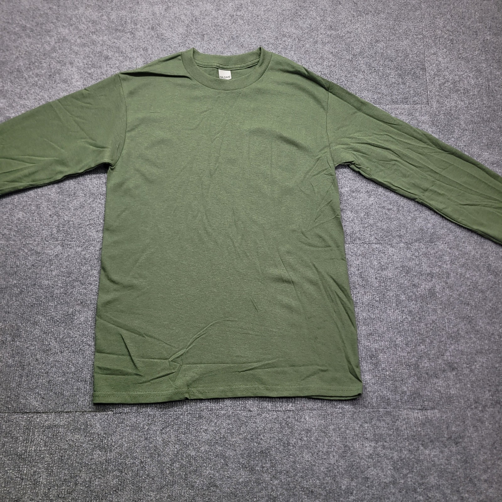 Gildan G540 Men’s Heavy Cotton Preshrunk Long Sleeve Shirt Green Size Small