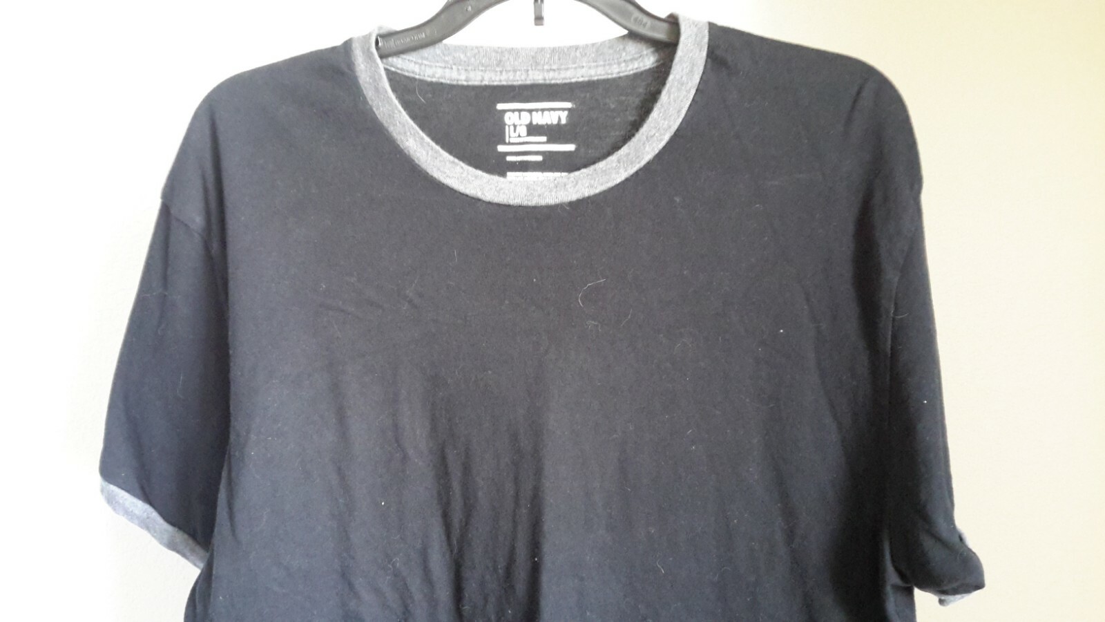 Old Navy Basic Mens Size L T-Shirt Black Gray Contrasting Trim Pre-owned