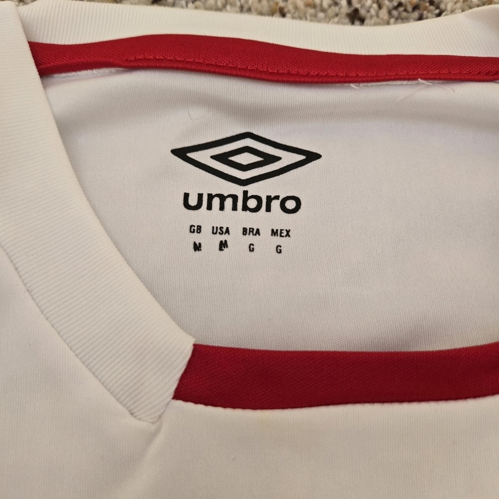Peru 2018 World Cup Guerrero #9 Umbro Soccer Jersey Size Medium FIFA Patches