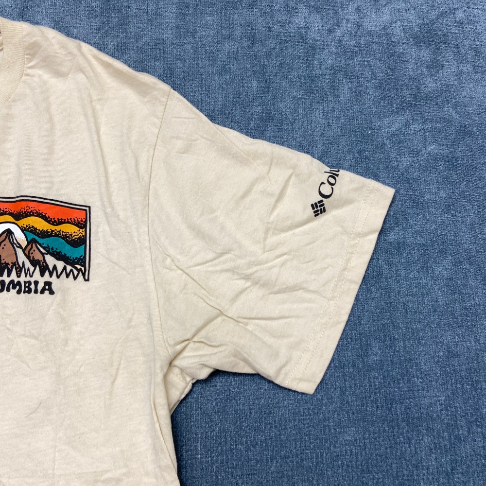 Columbia Sportswear Company T Shirt Mens Small Ivory Cotton Wordmark Logo Tee