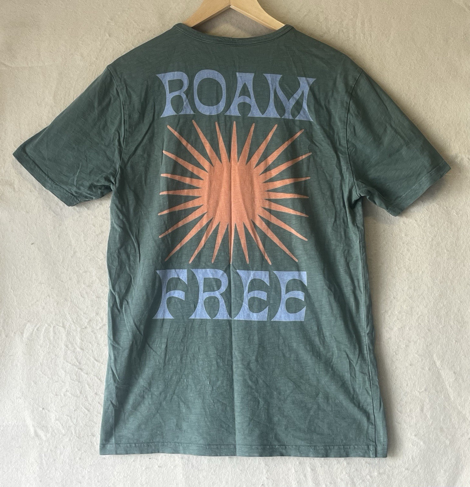 Roark Society Roam Free Graphic T-Shirt Green Surf Tee Size Medium