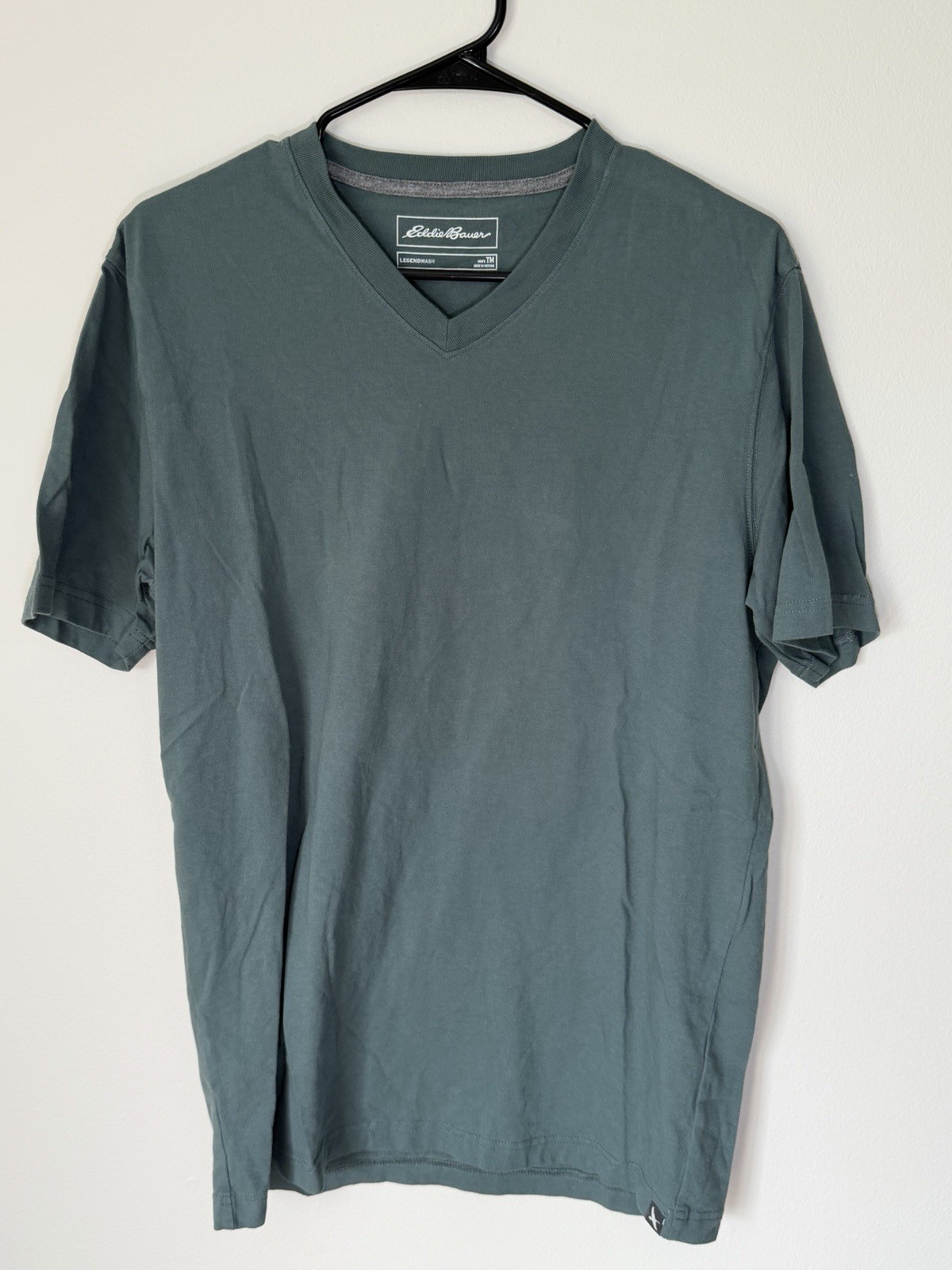 Eddie Bauer Men TM Green V-Neck Short Sleeve T-Shirt