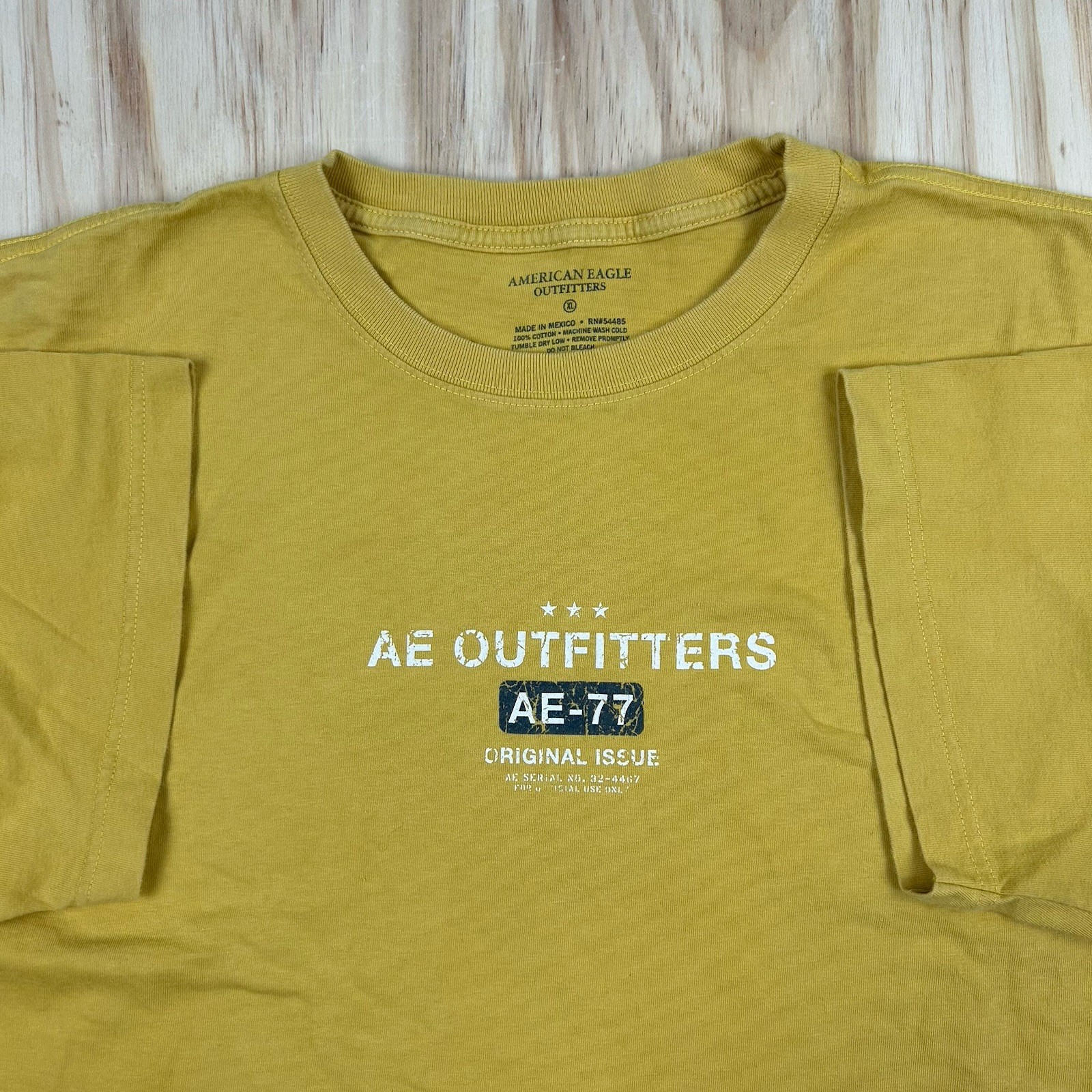 Vintage Y2K American Eagle Outfitters T-Shirt Size XL Yellow Worn Distress