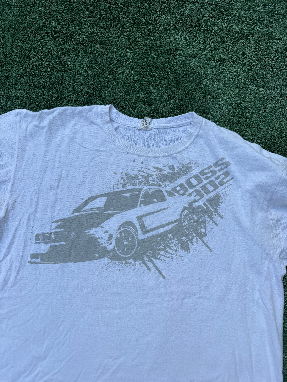 Ford Mustang Boss 302 White T-Shirt XL Promo Tee Muscle Car Graphic Tee Flaw