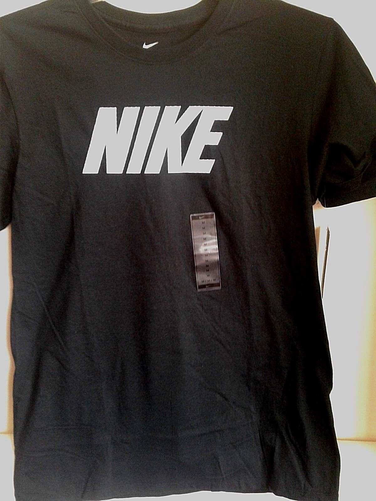 AUTHENTIC NIKE HERINGBONE PRINT BLACK T SHIRT AT5641-010