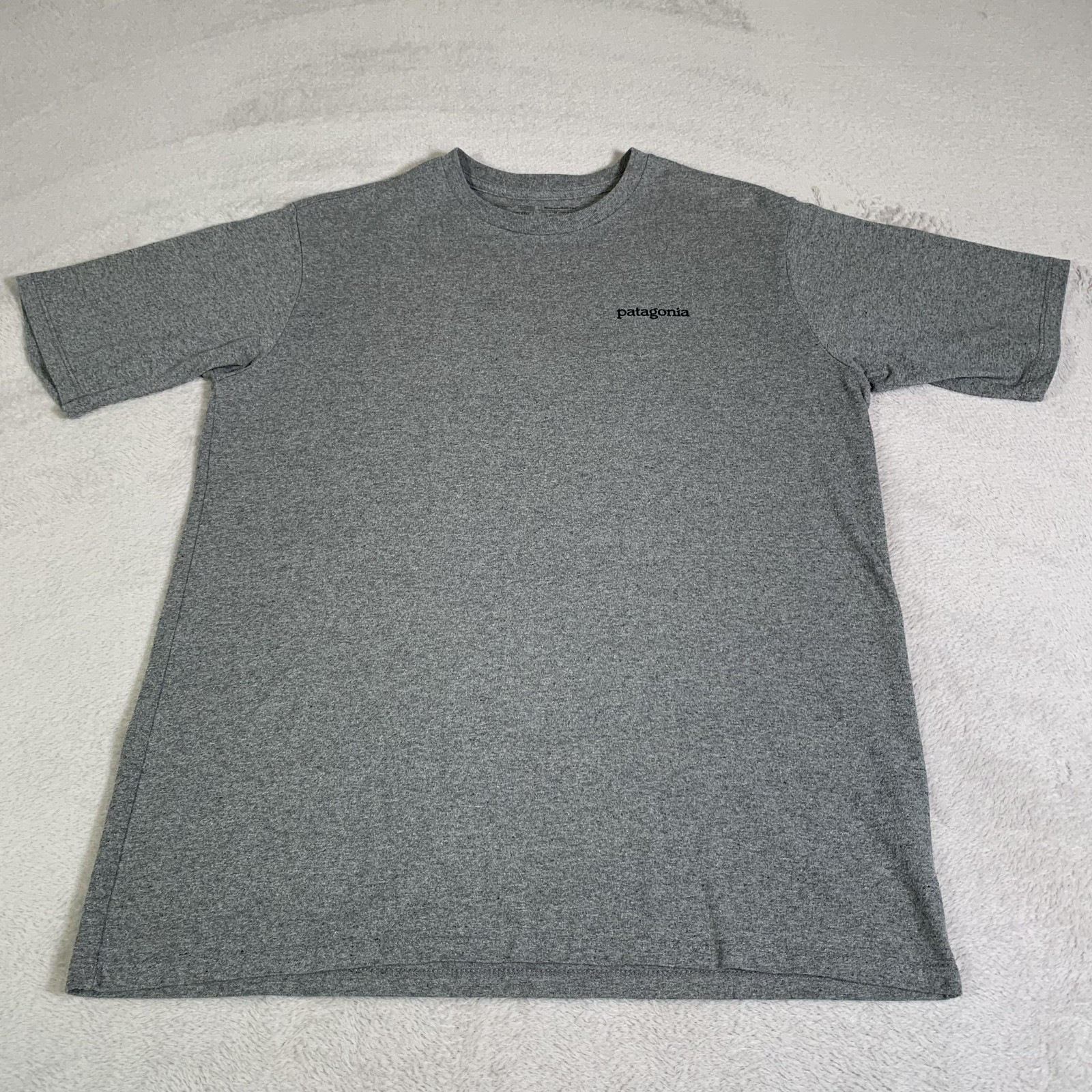 Patagonia Shirt Mens Medium Gray Responsibili-Tee P-6 Logo Mountain Short Sleeve
