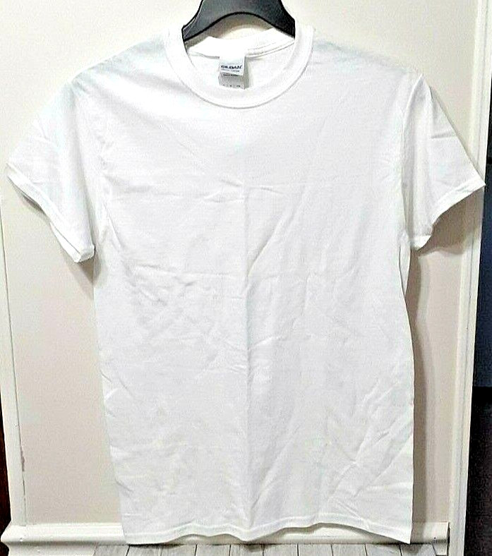 Gildan Men’s Large White T-Shirt