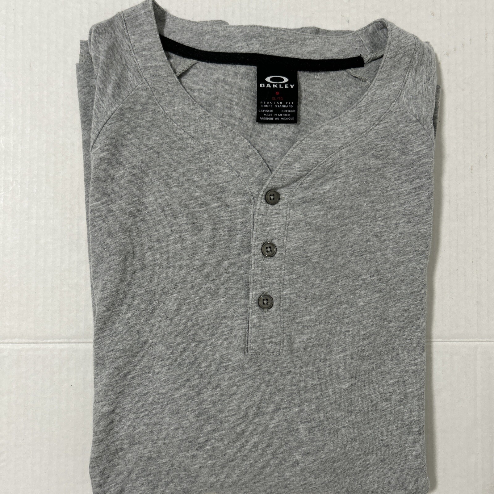Oakley Henley Top Men Size XL Grey Long Sleeve Pull On