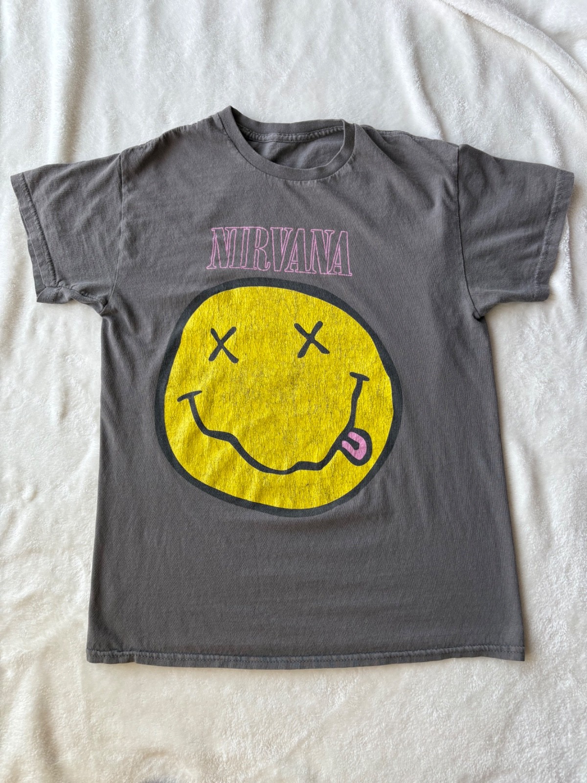 Nirvana Shirt Mens Medium Smiley Face Grunge Band T-Shirt Rock Music Please Read