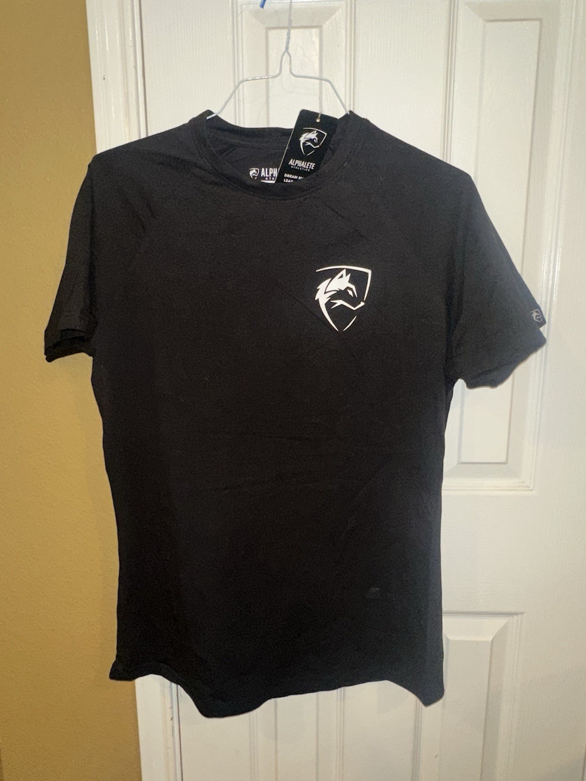 alphalete mens t shirt M Men’s Black 94% Cotton 6% Spandex PBNS On The Back