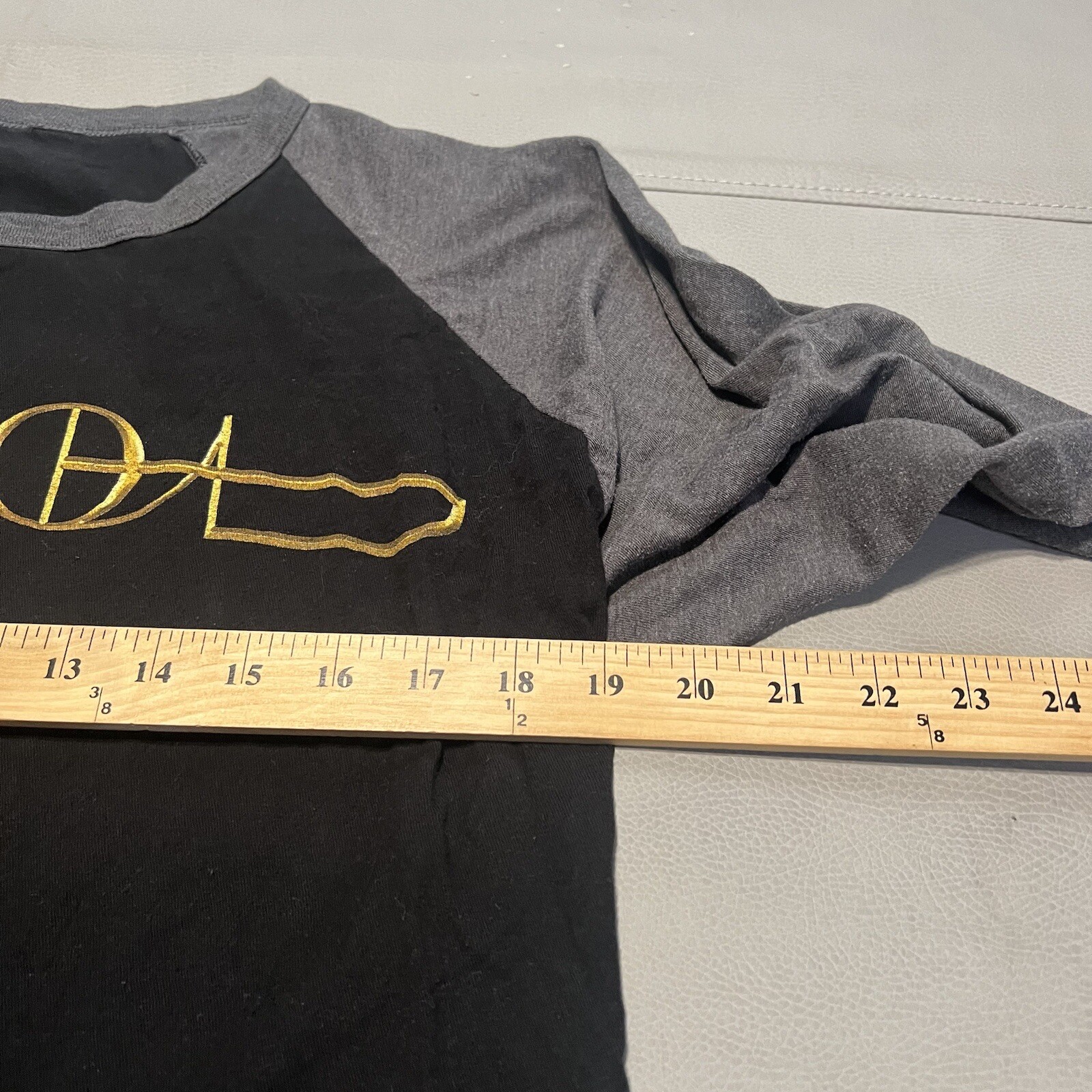 VTG Tool Los Angeles California Raglan Tour Torch Concert Band T-Shirt-M-5419
