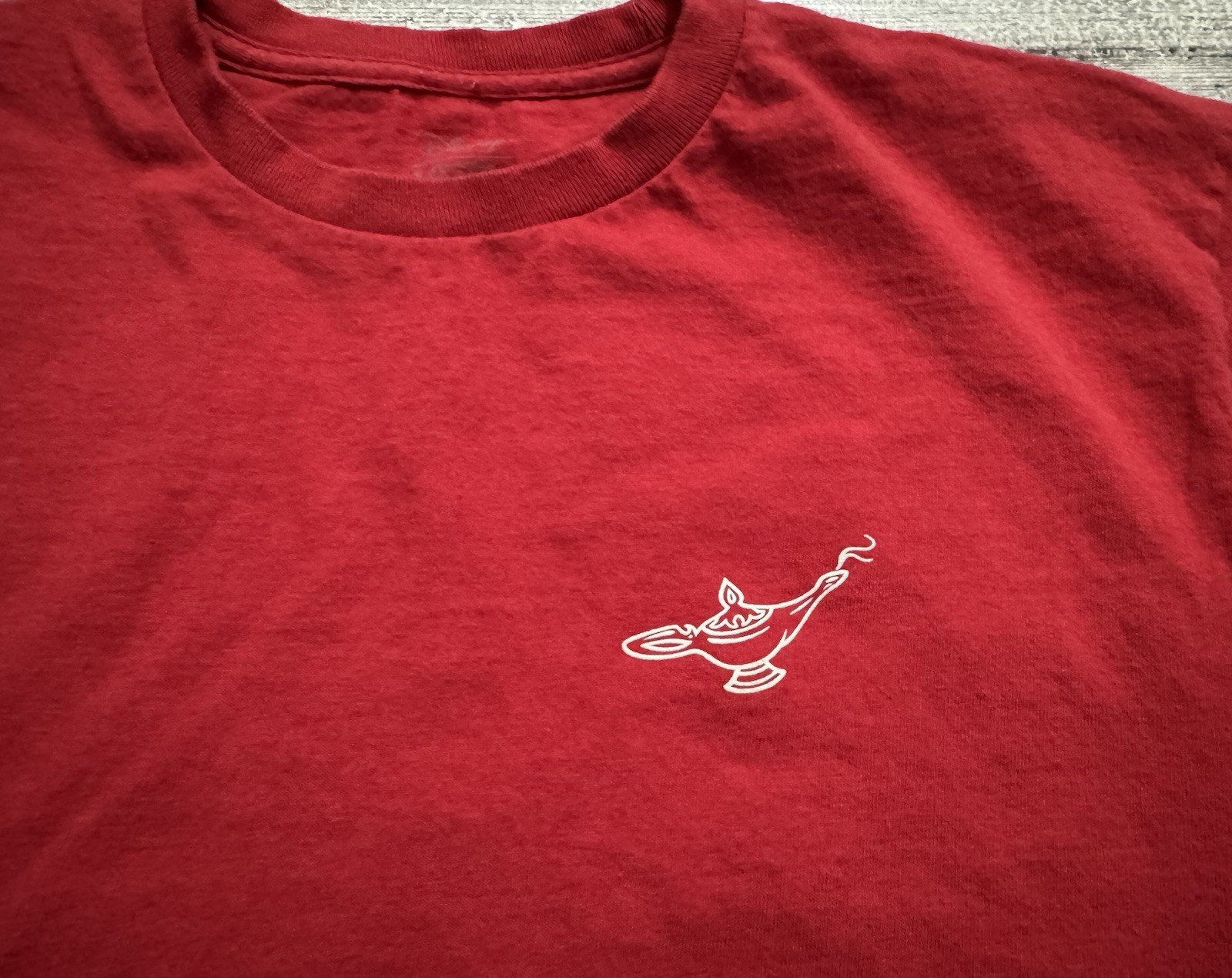 Disney x Vans Aladdin Jafar Lamp Shirt Mens Medium Red Short Sleeve Movie Tee