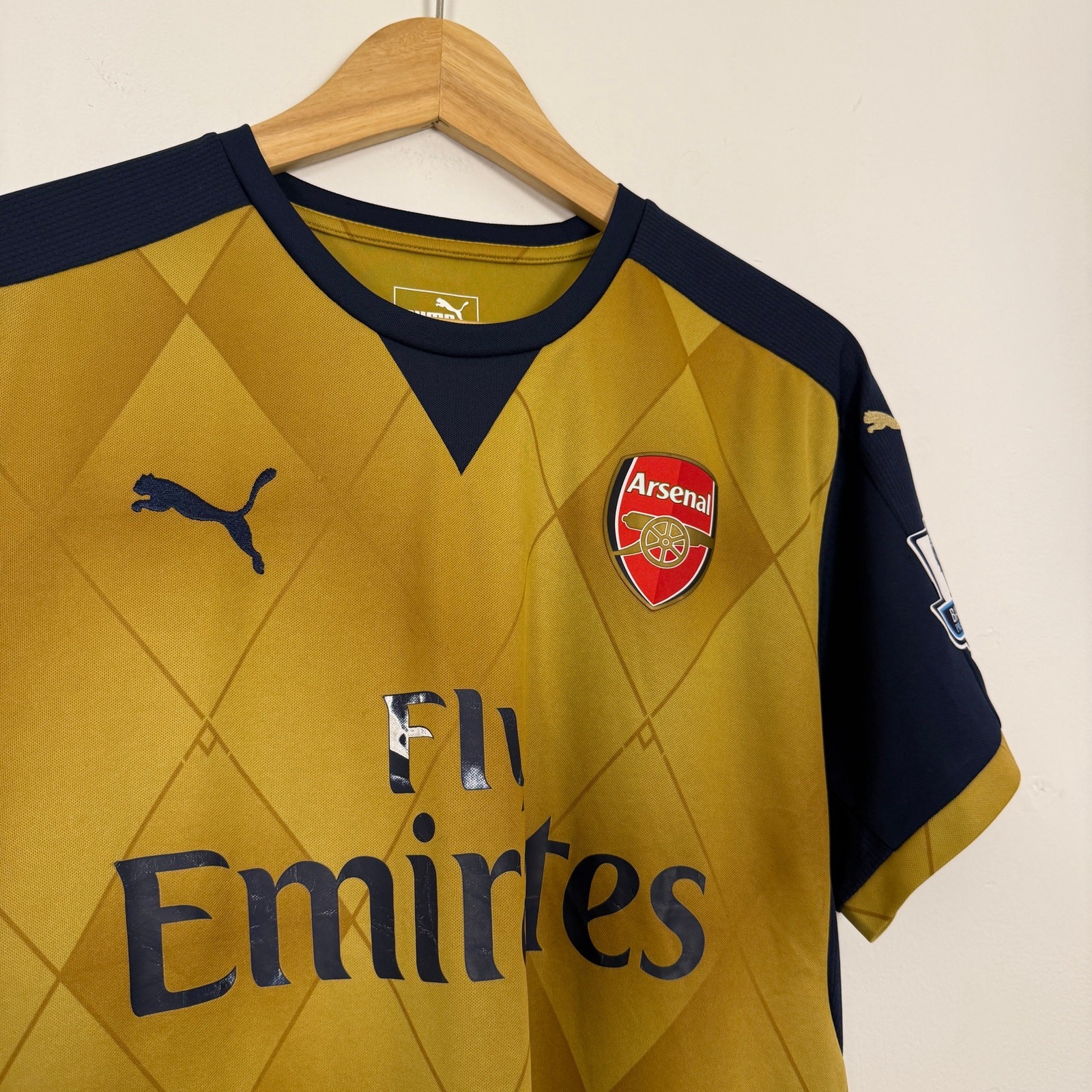 Arsenal FC Puma Mesut Ozil Football Soccer Sports Jersey Gold Medium Streetwear