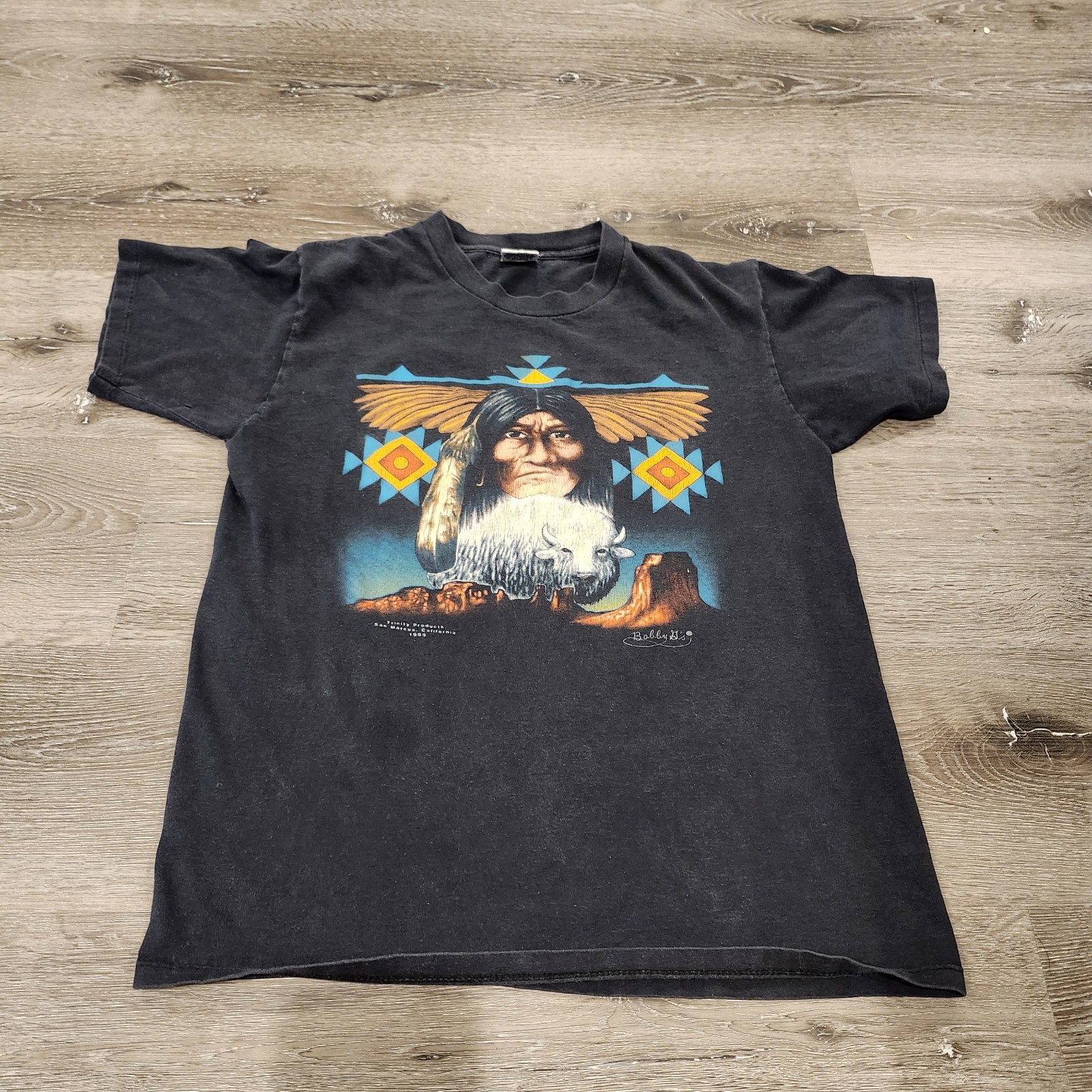 1989 Native American Indian Bison Trinity Products Shirt M Single Stitch USA
