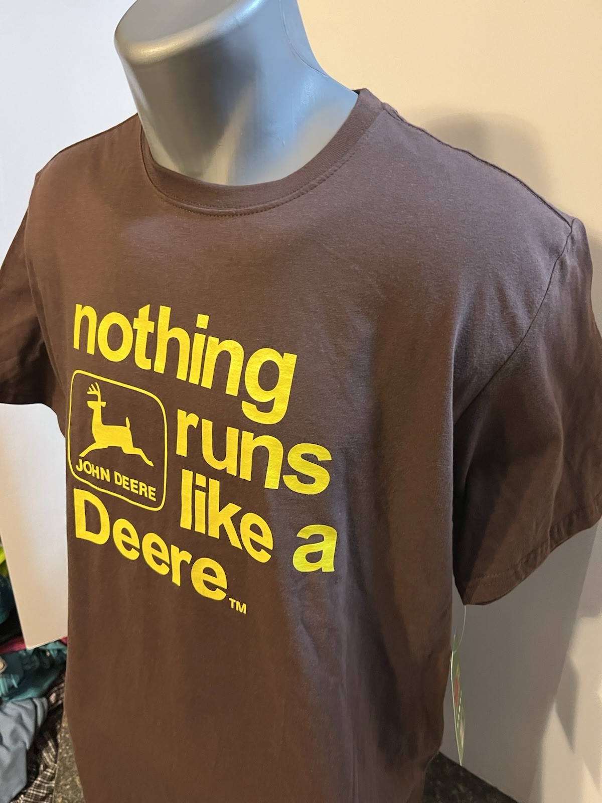 John Deere Men’s T-shirt Brown Small Cotton – NWT