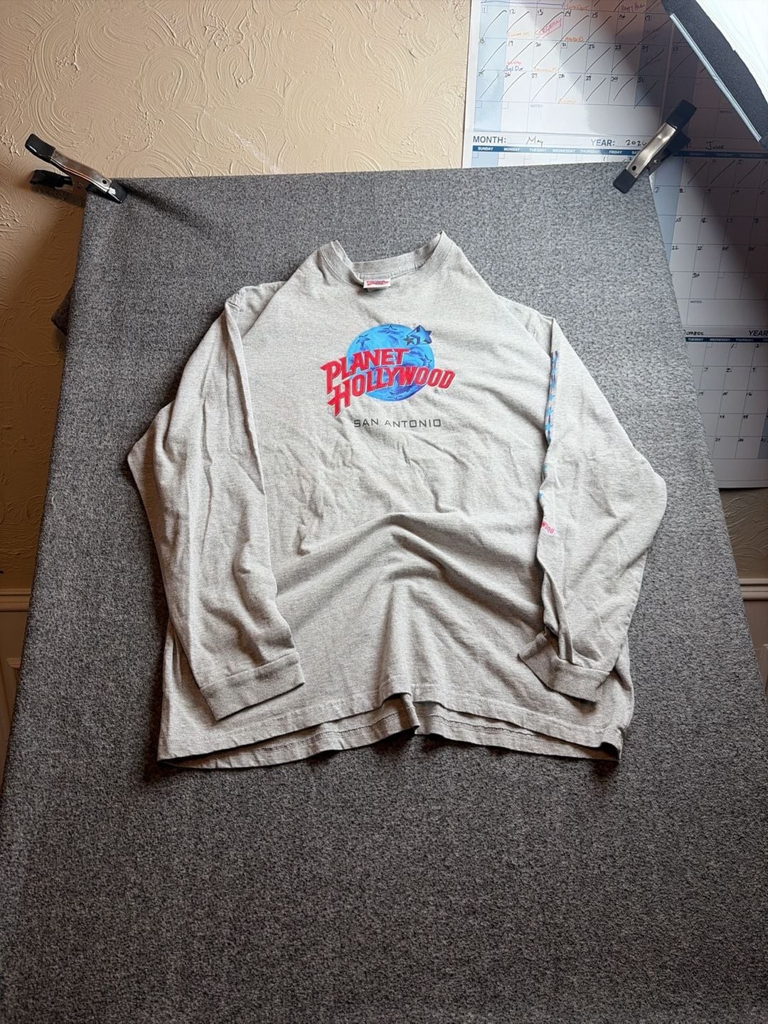 Vintage 1998 Planet Hollywood San Antonio Long Sleeve Graphic Tee