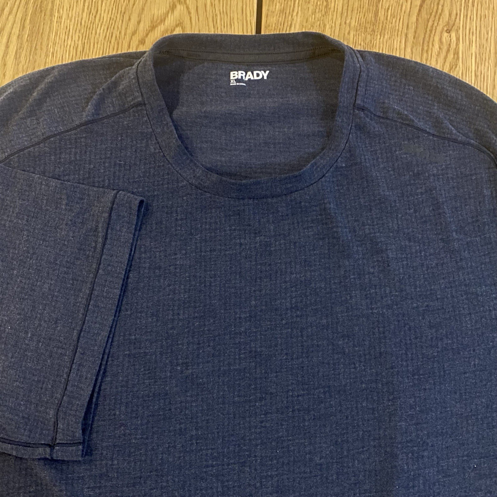 BRADY Brand Train Short Sleeve Tee T Shirt MO2T005 Men XL Blue Microstripe Tom