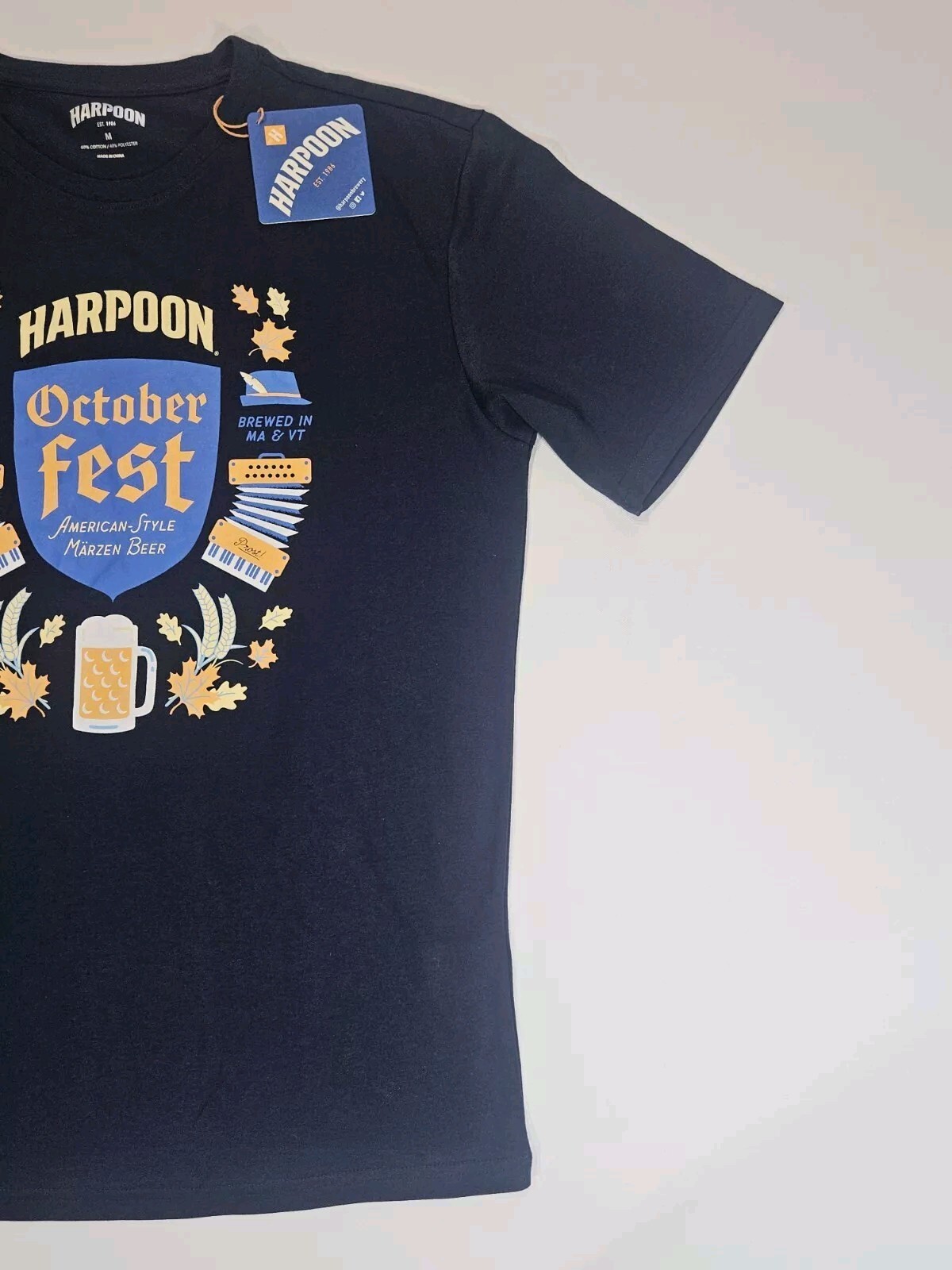 Harpoon Brewery Boston MA Medium Mens Blue Double-sided Graphic Logo Tshirt Beer