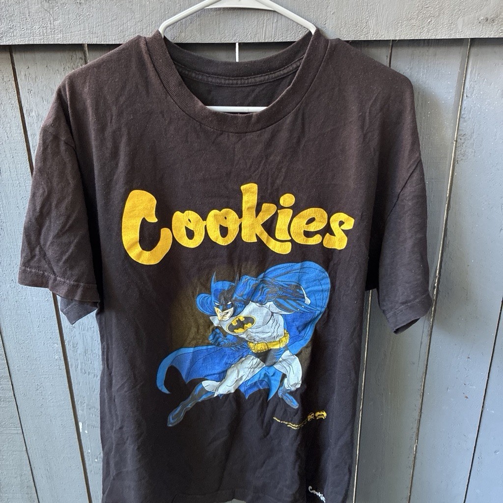 Cookies Batman DC Universe Men’s Black Graphic Logo Tee Shirt Crew Neck L
