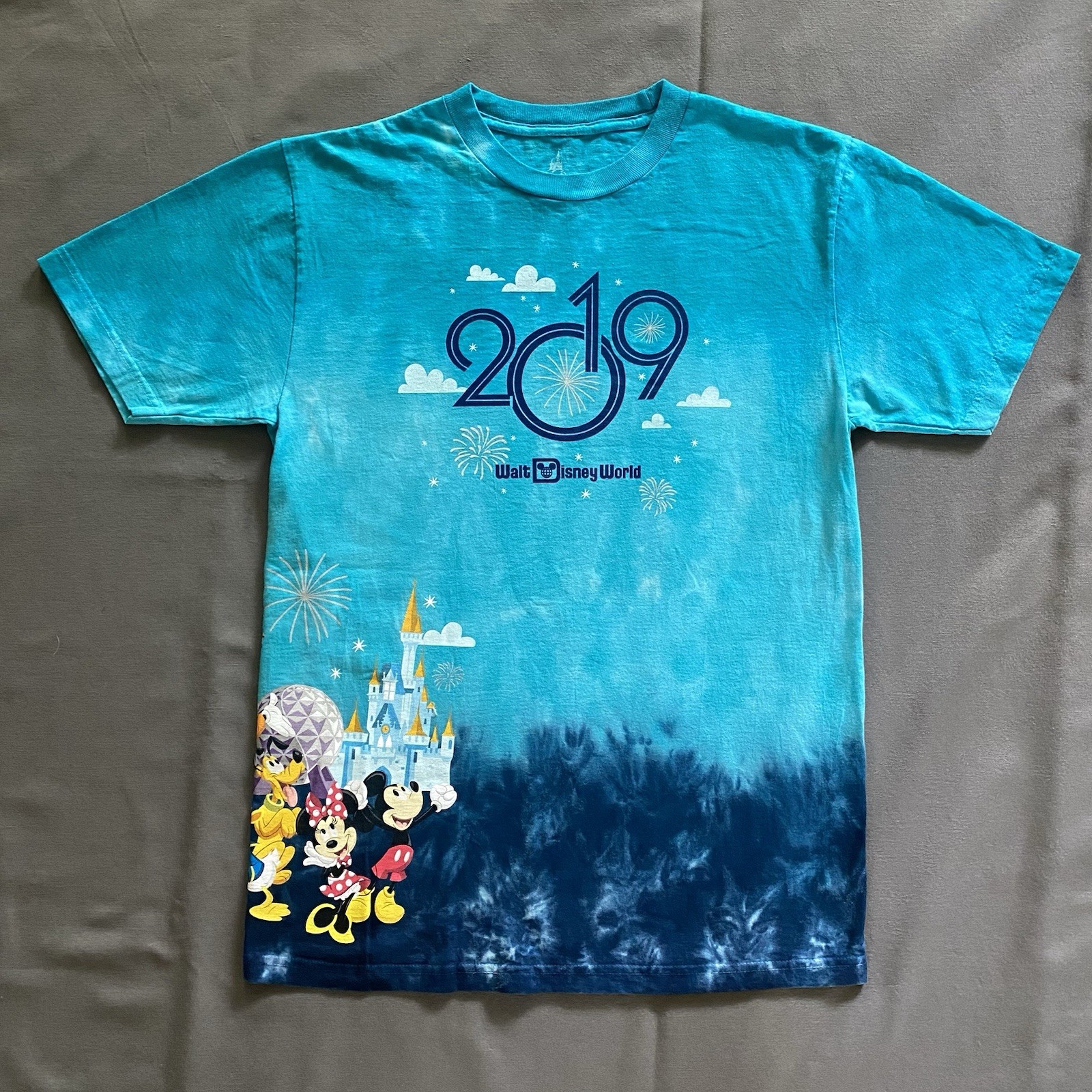 2019 Disney World New Year T Shirt Mens Medium Blue Tie Dye 2010s Orlando FL