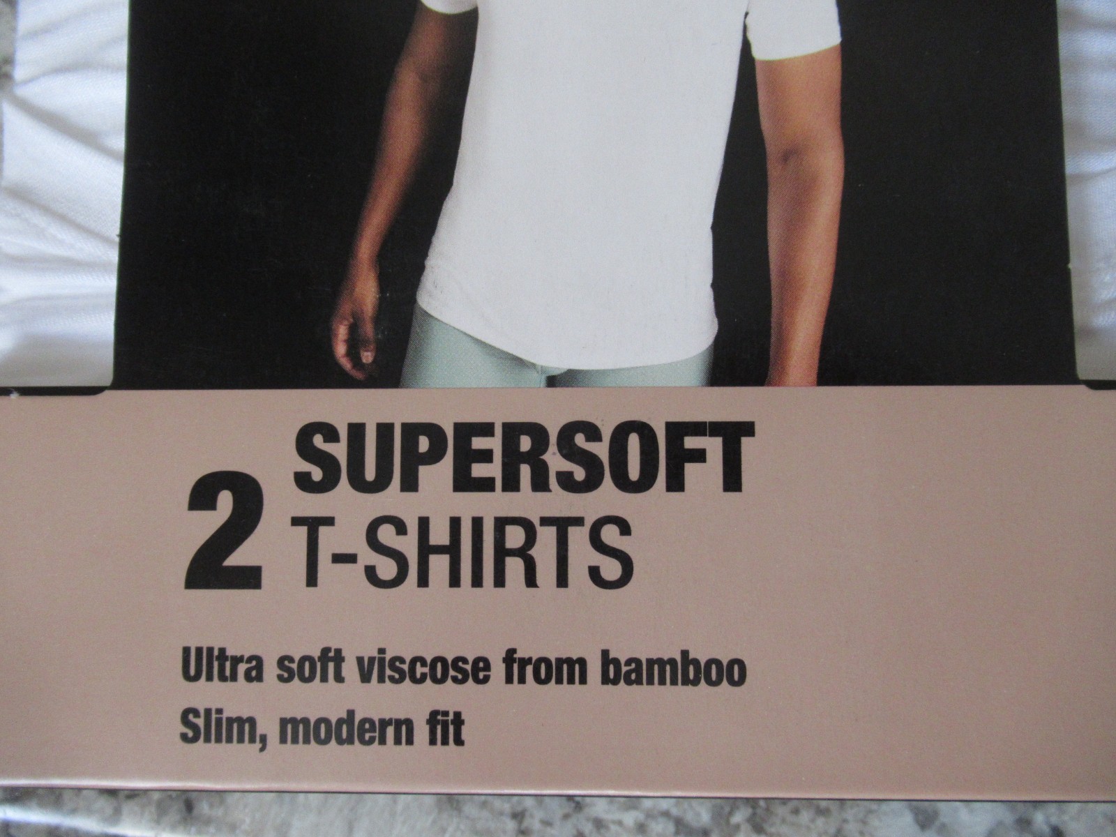 Hanes White T Shirts Sz Small Tagless 4 Total Softest Supersoft Slim Modern Fit