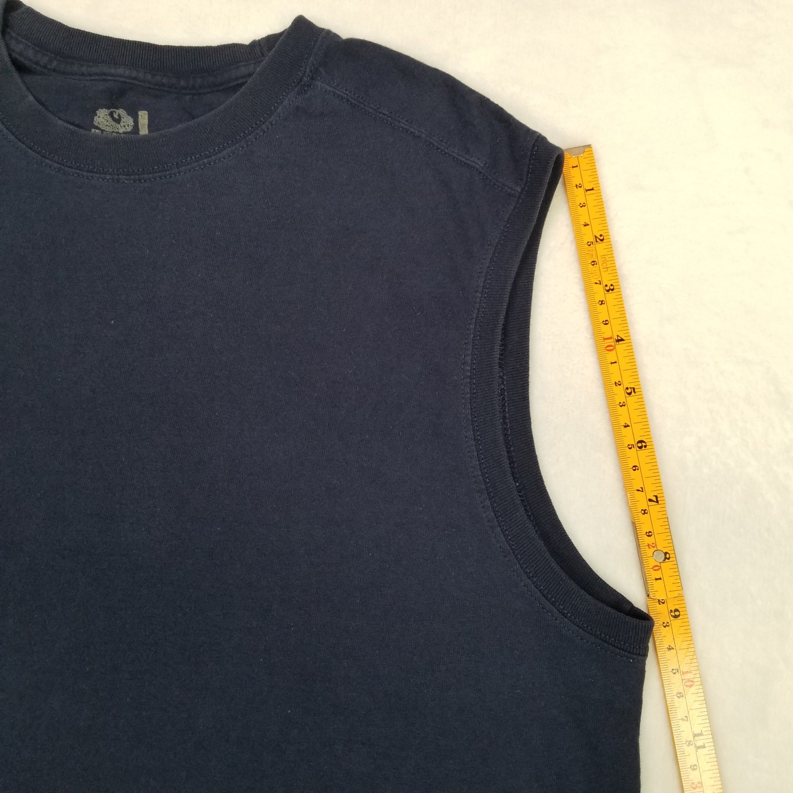 Fruit of the Loom Men’s Medium Navy Blue Sleeveless Crewneck Tank Top Basic Fit