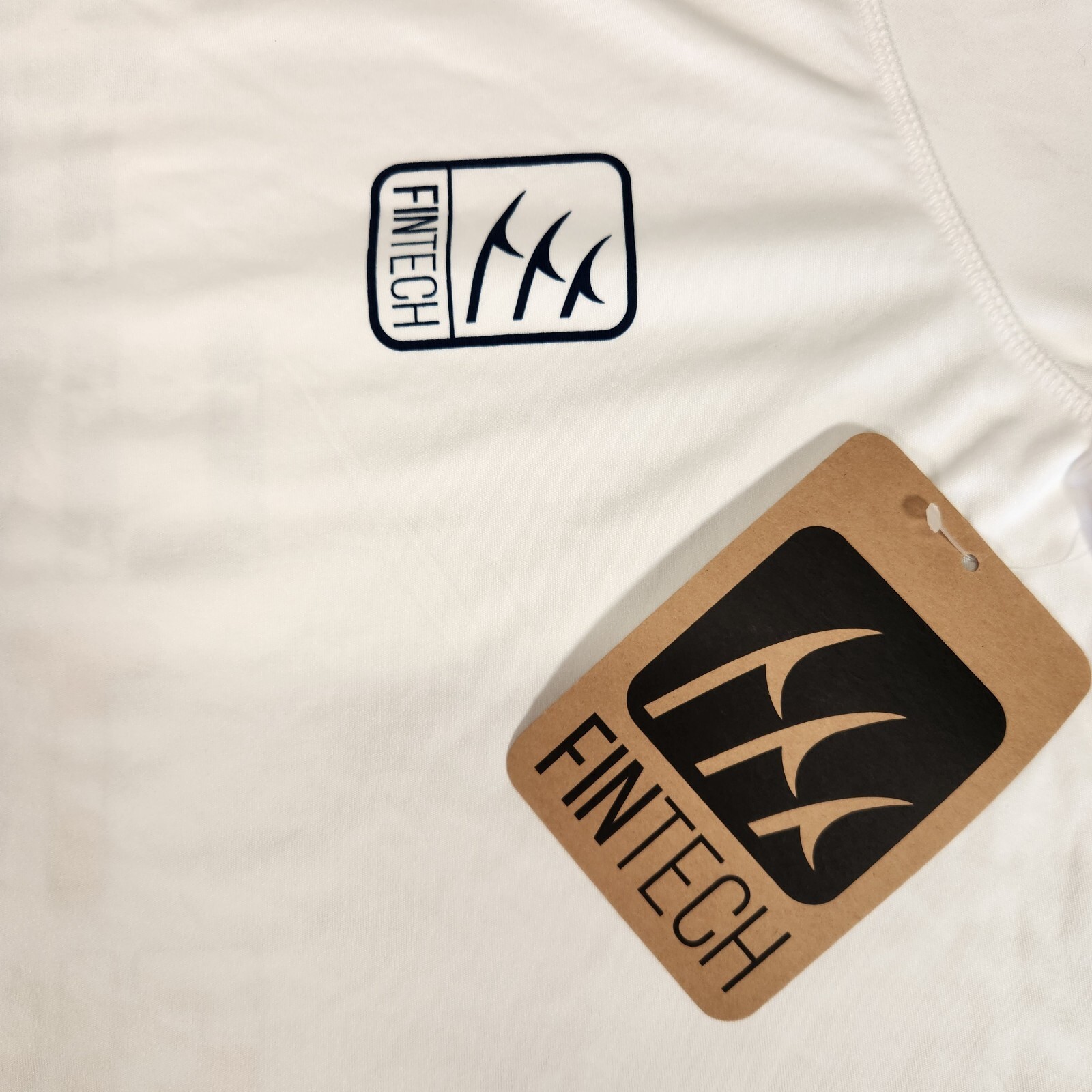 Fintech Shirt Mens White Rash Guard Fishing UV Sun Defender Quick Dry UPF 50 NWT