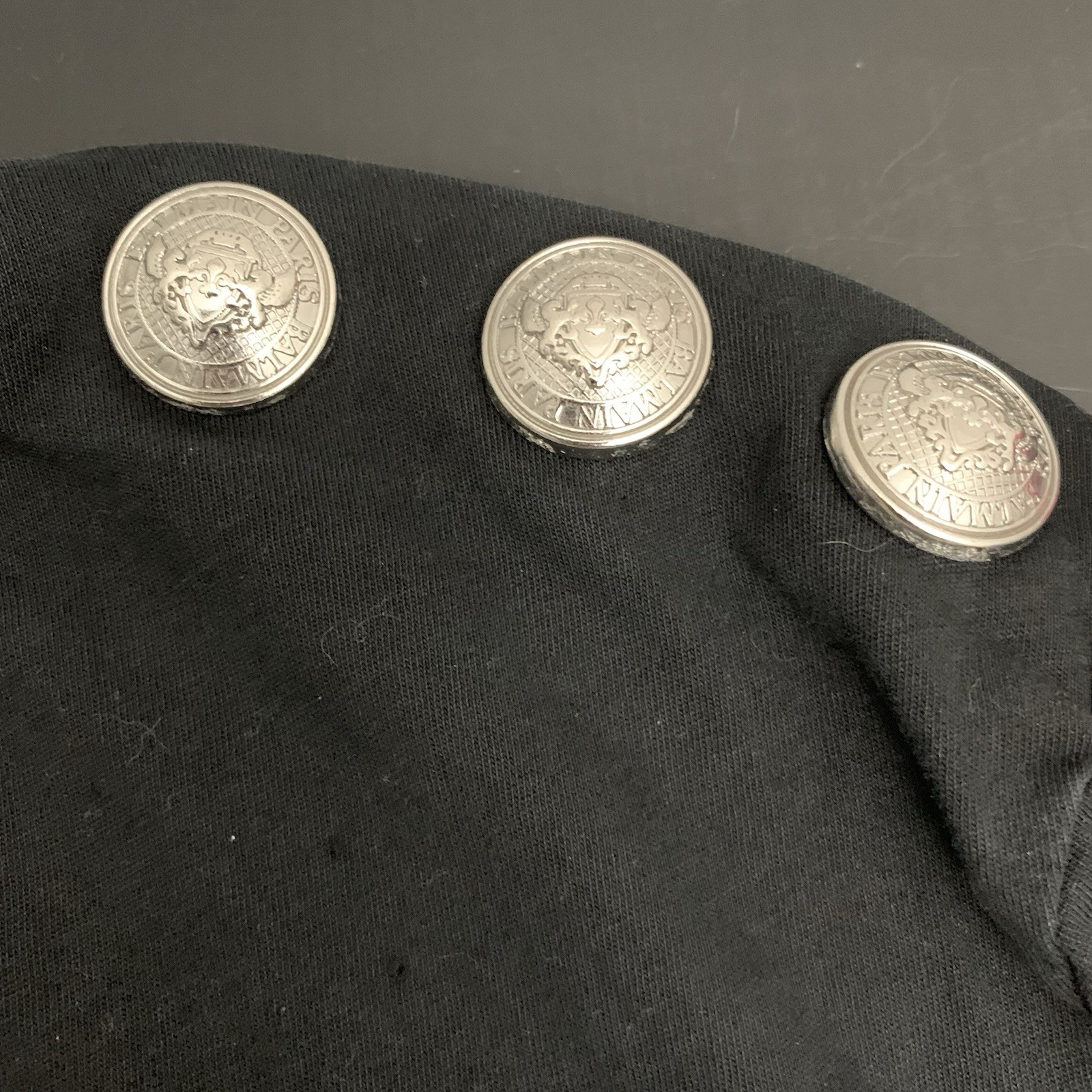 Balmain – Logo T Shirt Rhinestone Buttons – Black – Size: XS