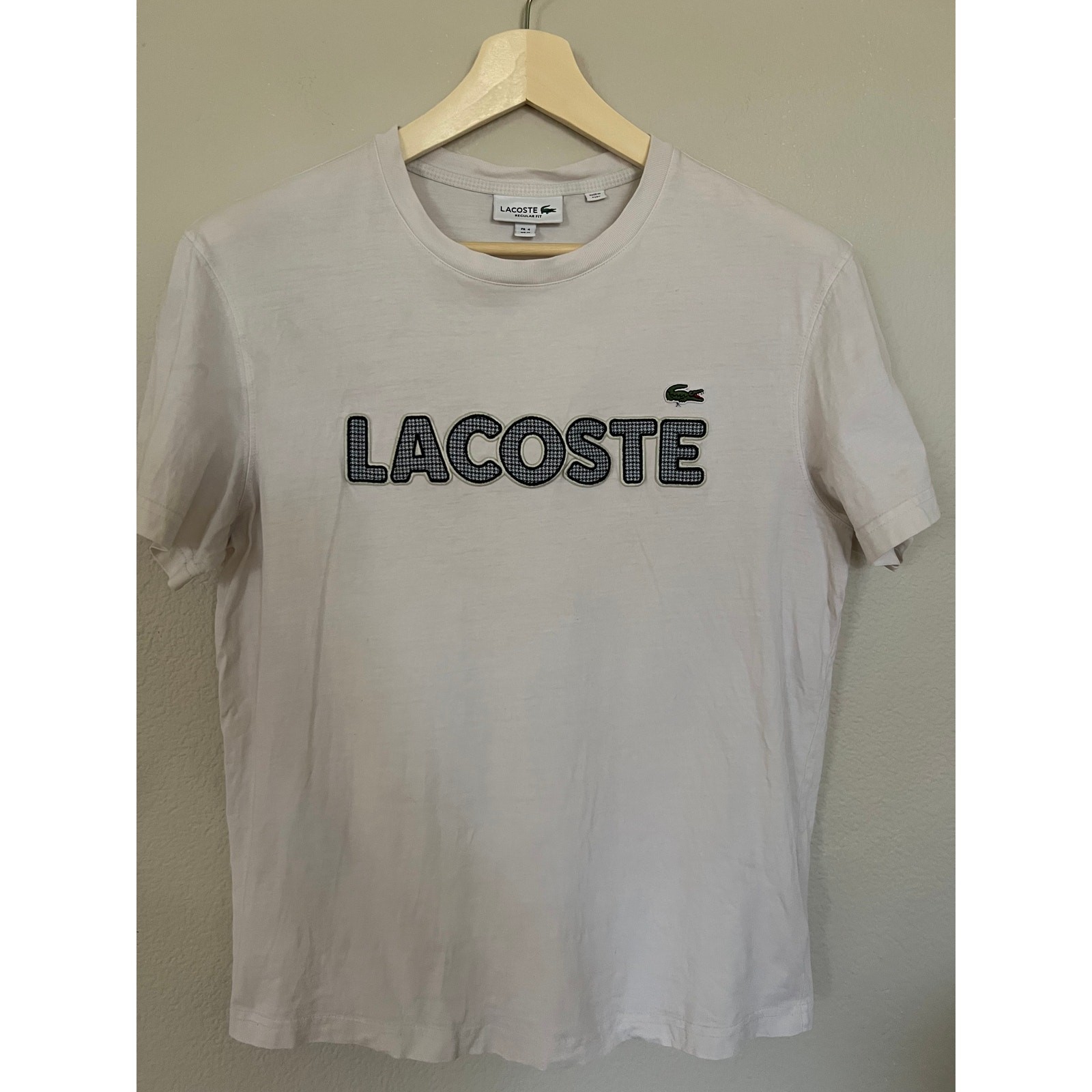Lacoste T-shirt Men’s US M White Houndstooth Graphic Spell-Out Croc Applique