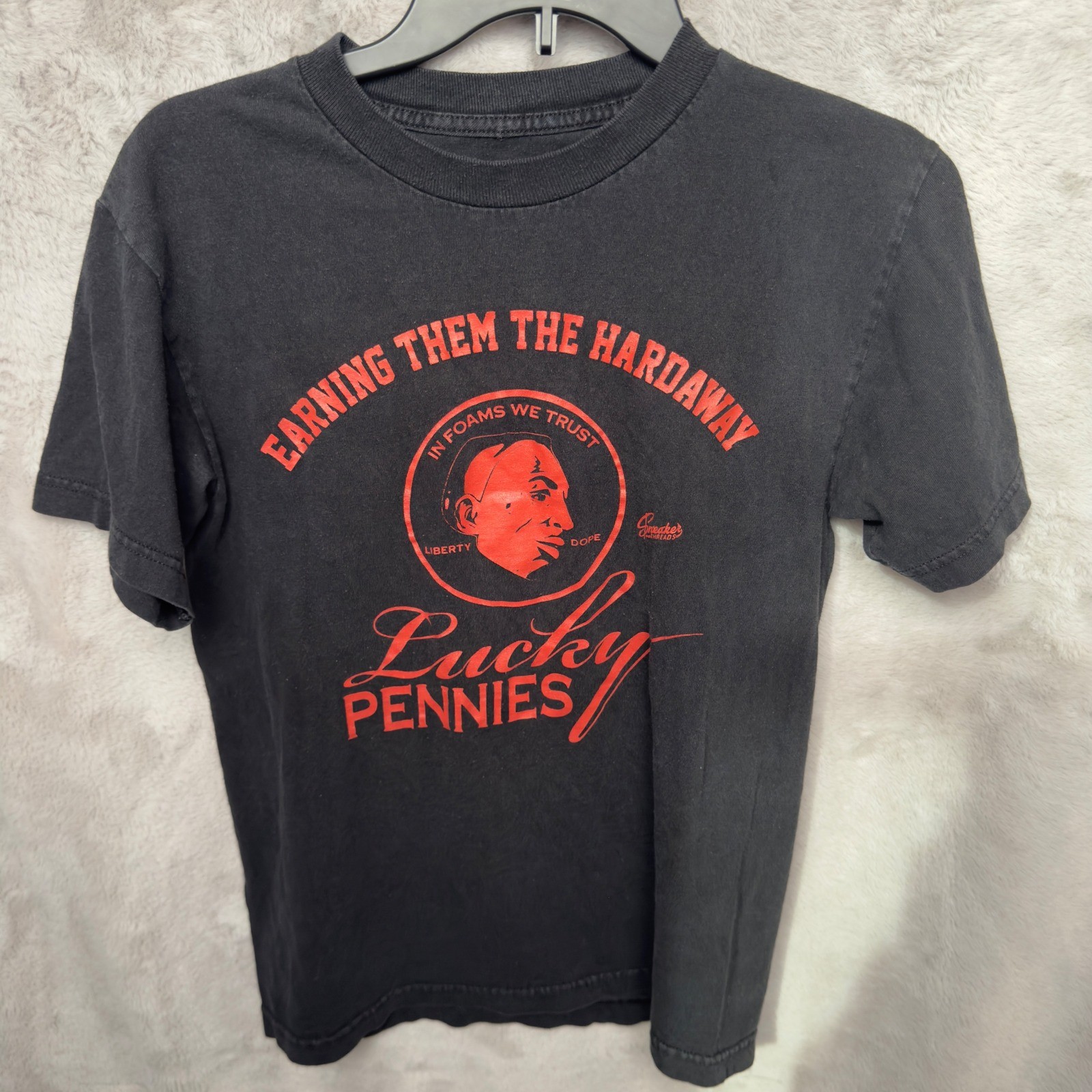 Sneaker Threads Lucky Pennies Graphic T Shirt Black Men’s Size Small Streetwear