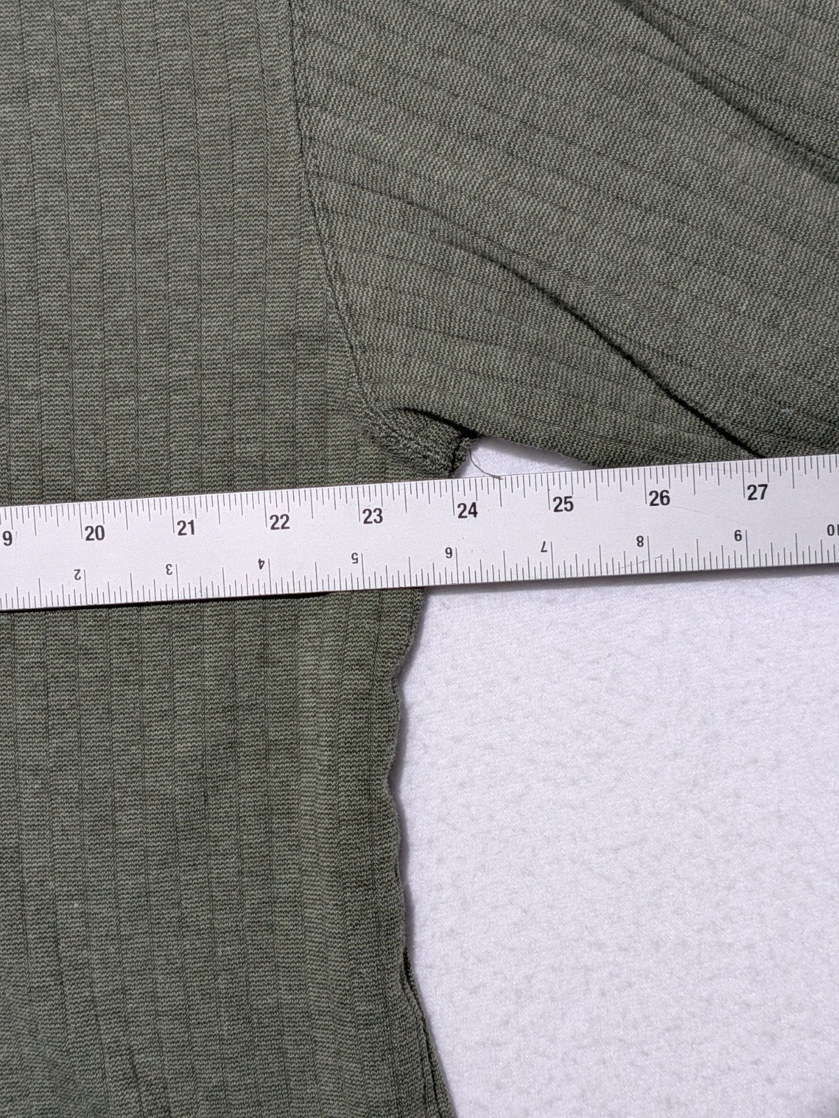 Consensus Sportswear Ribbed Henley Long Sleeve Shirt Size L Mossy Green Cotton