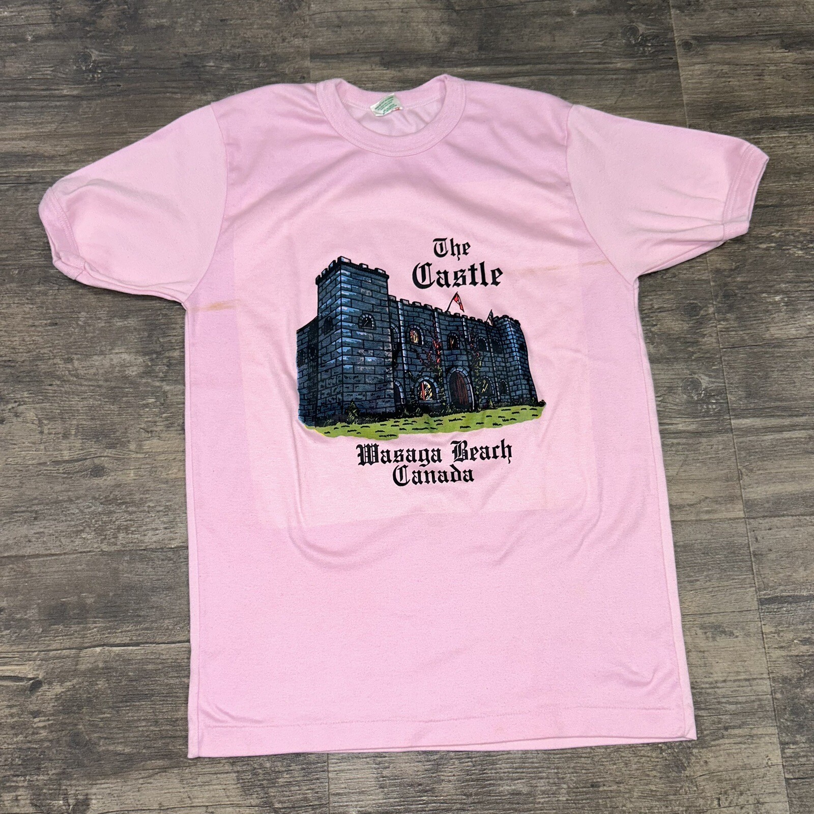 Vintage McLean Deluxe Graphic T Shirt Size XL The Castle Wasaga Beach, Canada